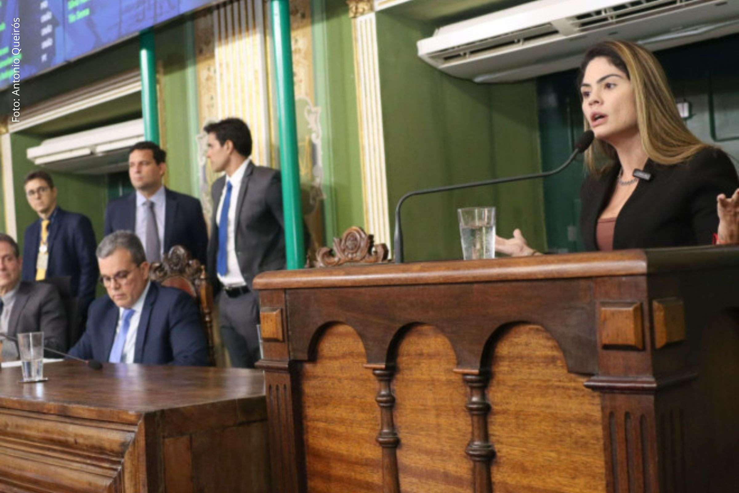 Vereadora Marcelle Moraes cobra transparência em contrato estadual de castração animal