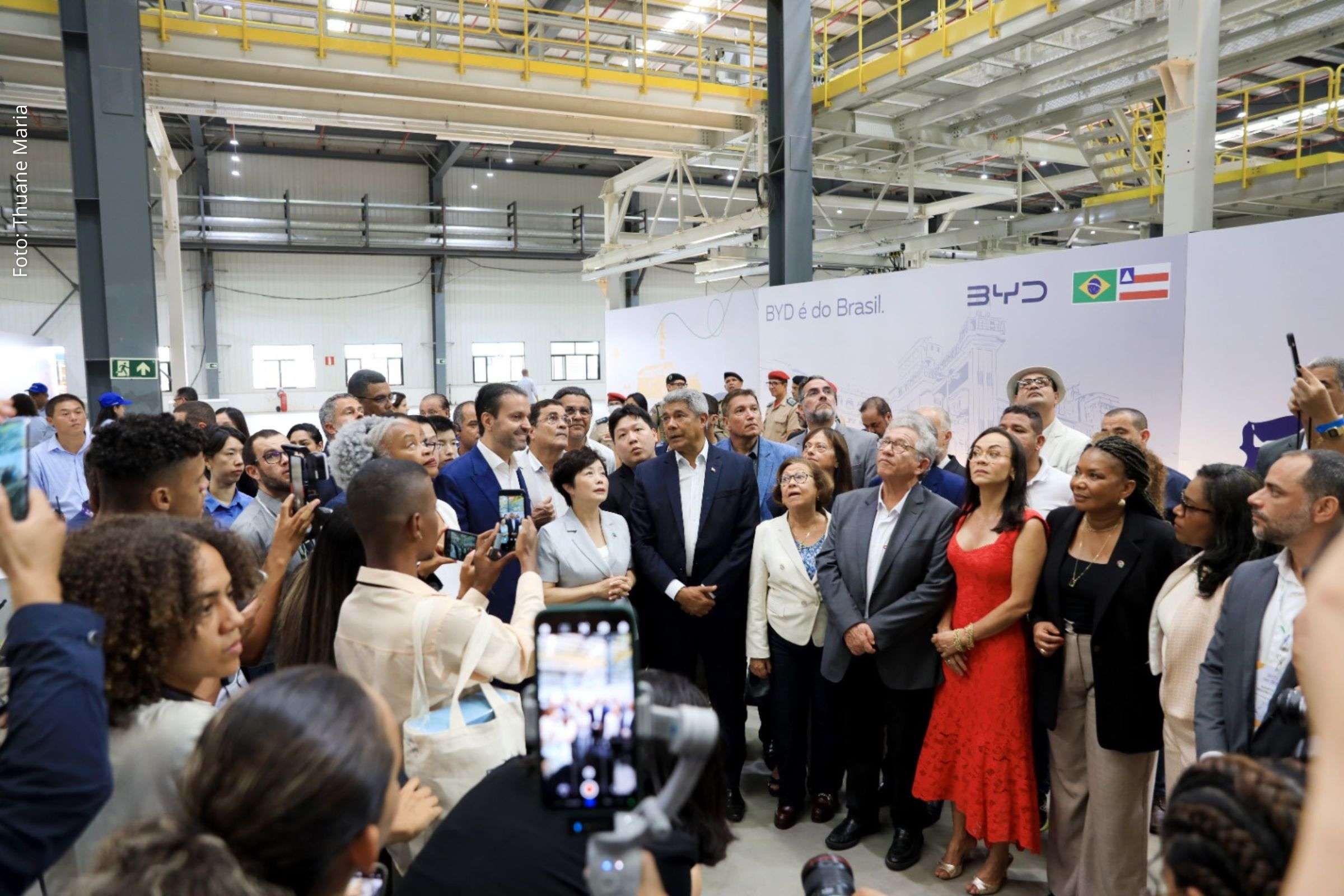 BYD apresenta primeiro carro elétrico montado na fábrica de Camaçari