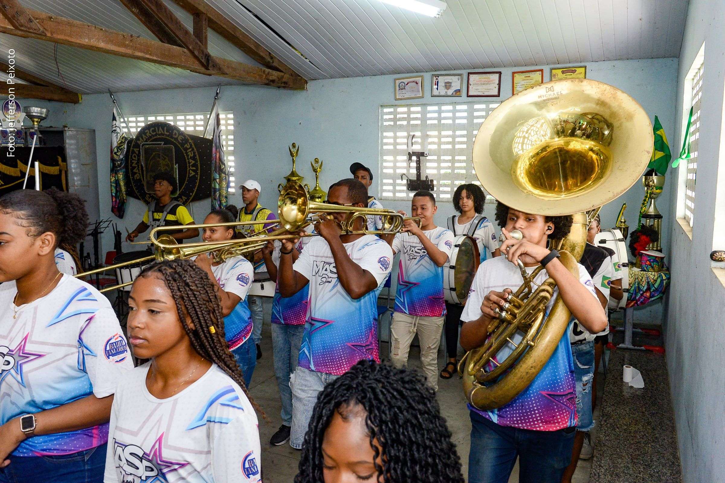 Banda Marcial Alexandrina Santos Pita se prepara para desfile no 2 de Julho em Salvador