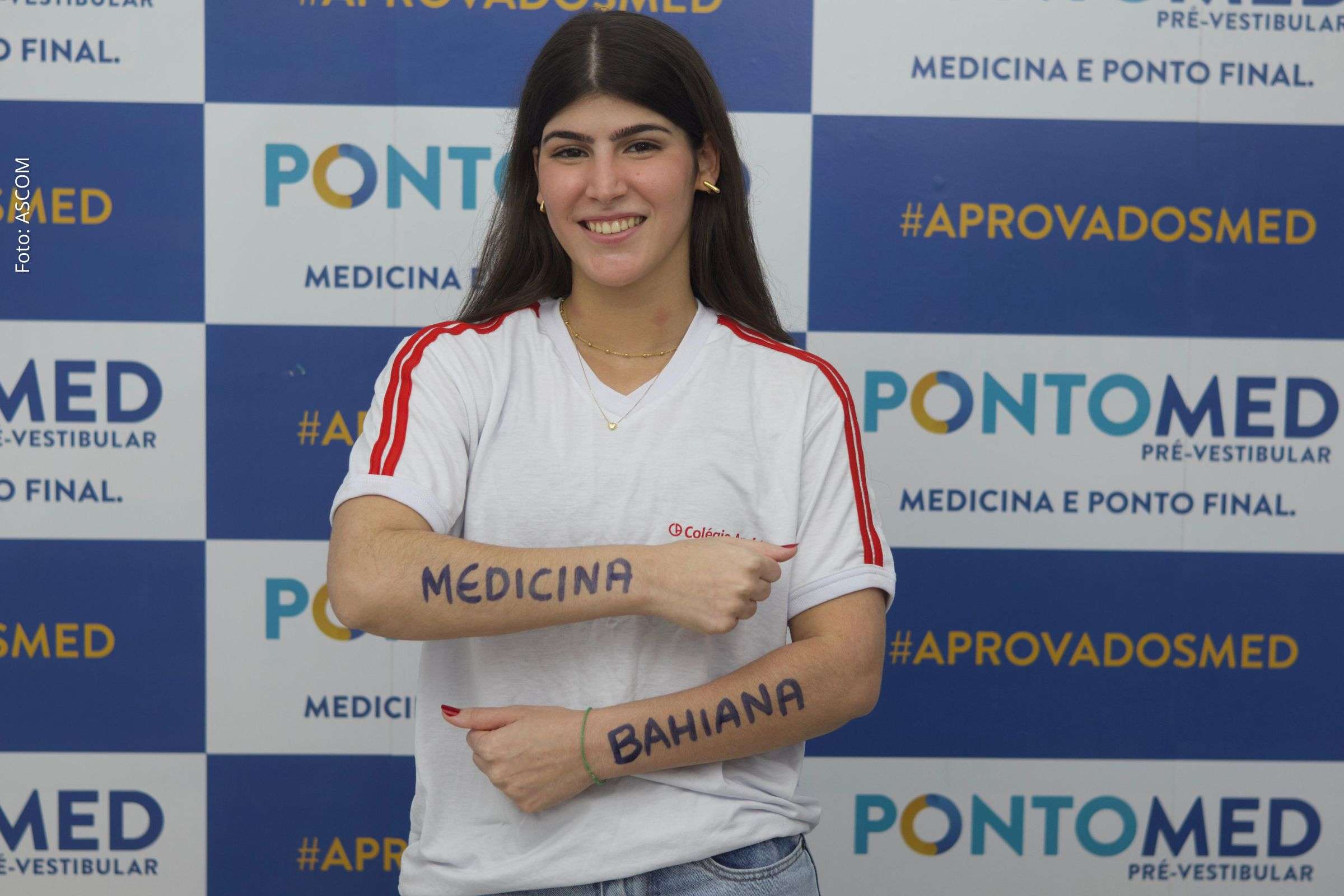 Aprovada em primeiro lugar, Clara Brito Cohin Ribeiro completou toda sua trajetória escolar na rede Anchieta.