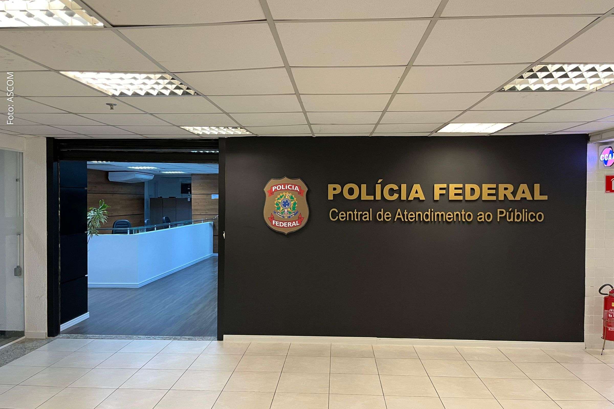 Polícia Federal oferece serviço de registro e fiscalização de CACs em shopping de Salvador