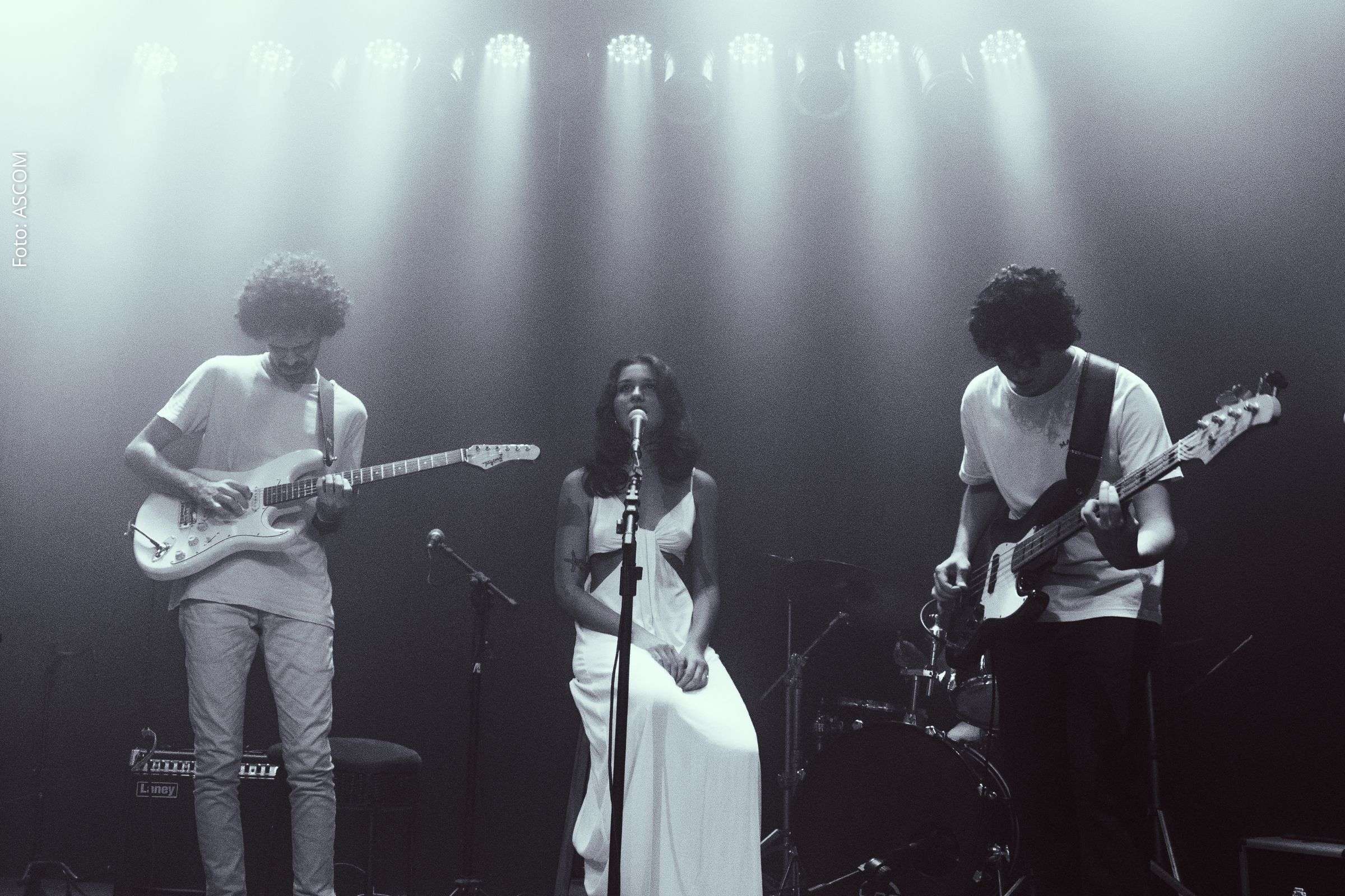 Programação cultural no Teatro Gamboa inclui fusão musical, teatro inspirado em Dostoiévski e memória da Chapada Diamantina