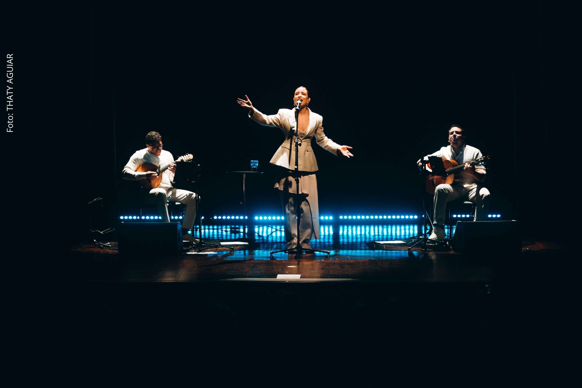 Roberta Sá celebra 20 anos de carreira com show comemorativo em Salvador