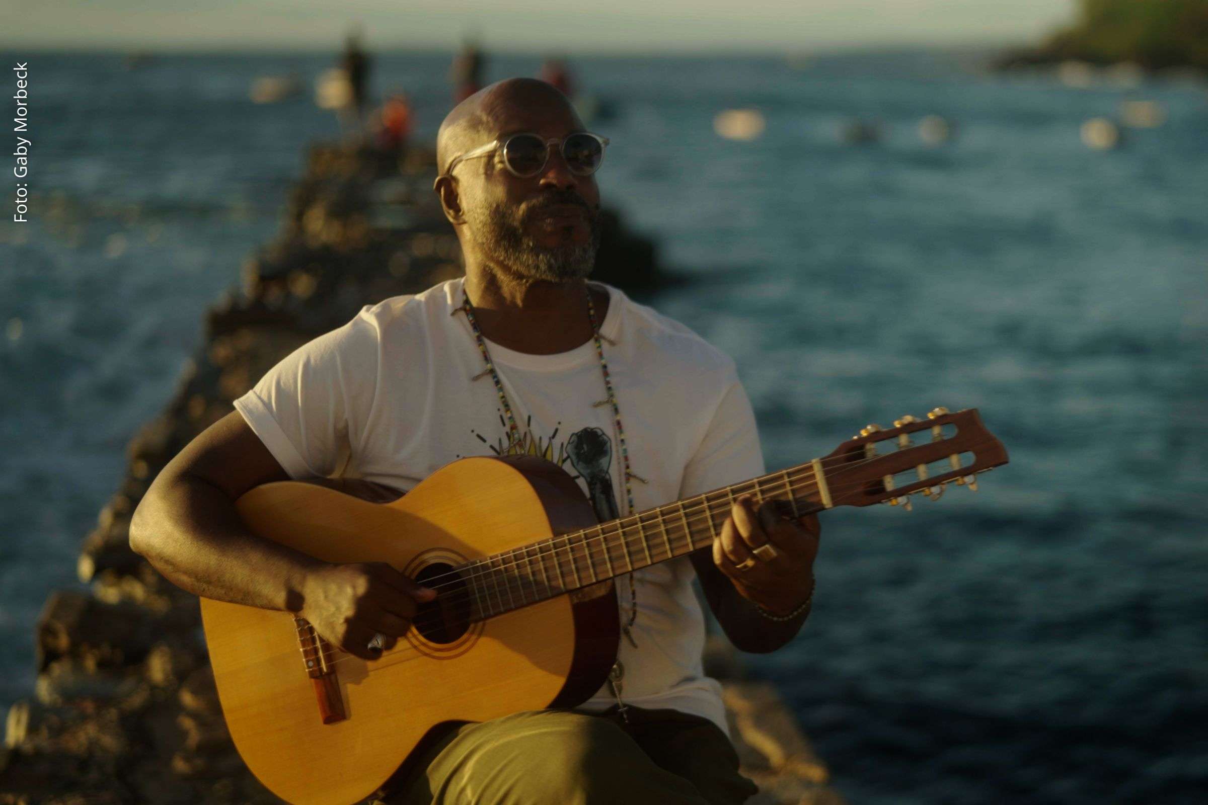 Thiago Thomé estreia o show “Raro92” em Salvador