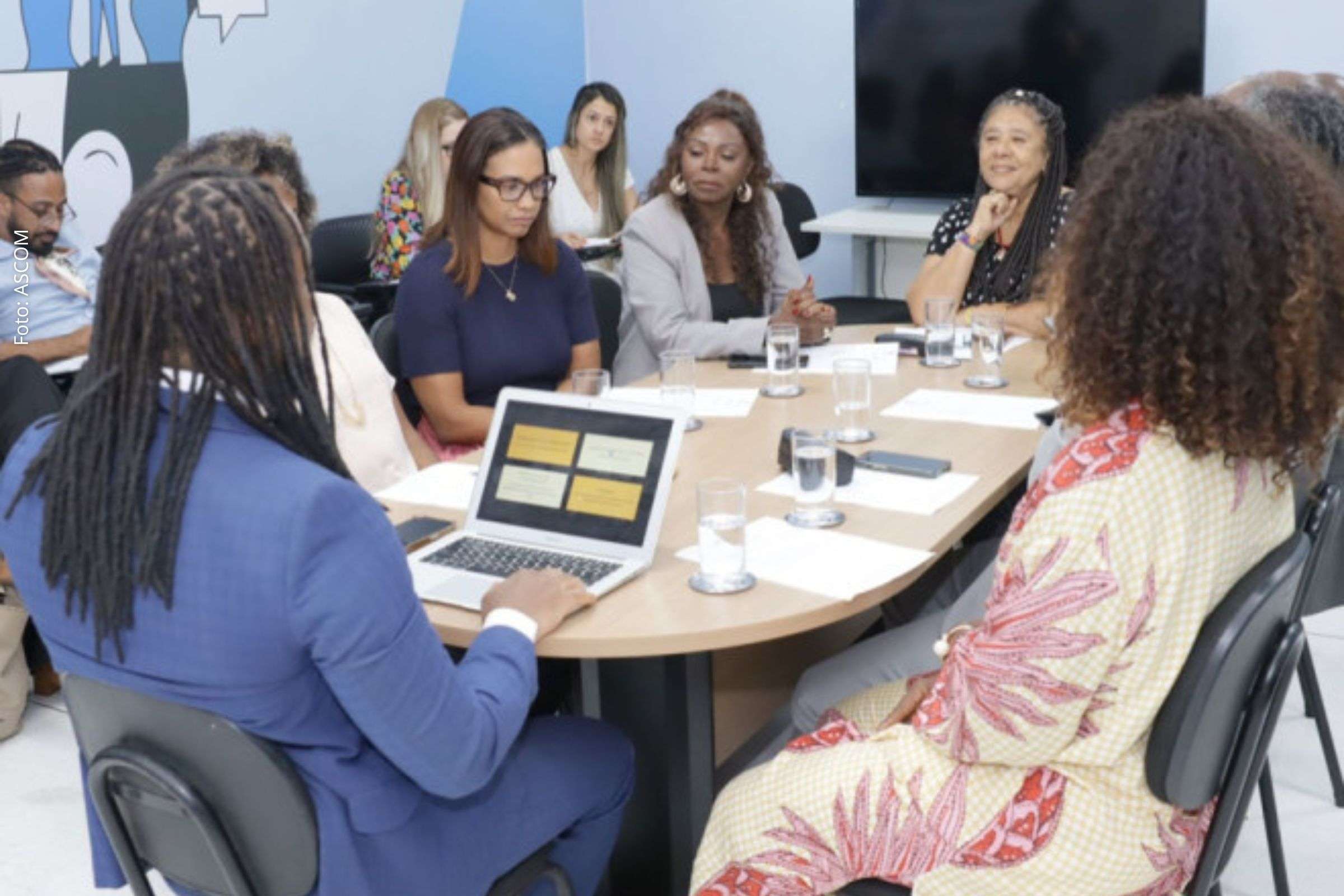 Encontro discute estratégias de combate ao racismo, intolerância religiosa e LGBTfobia na capital baiana.