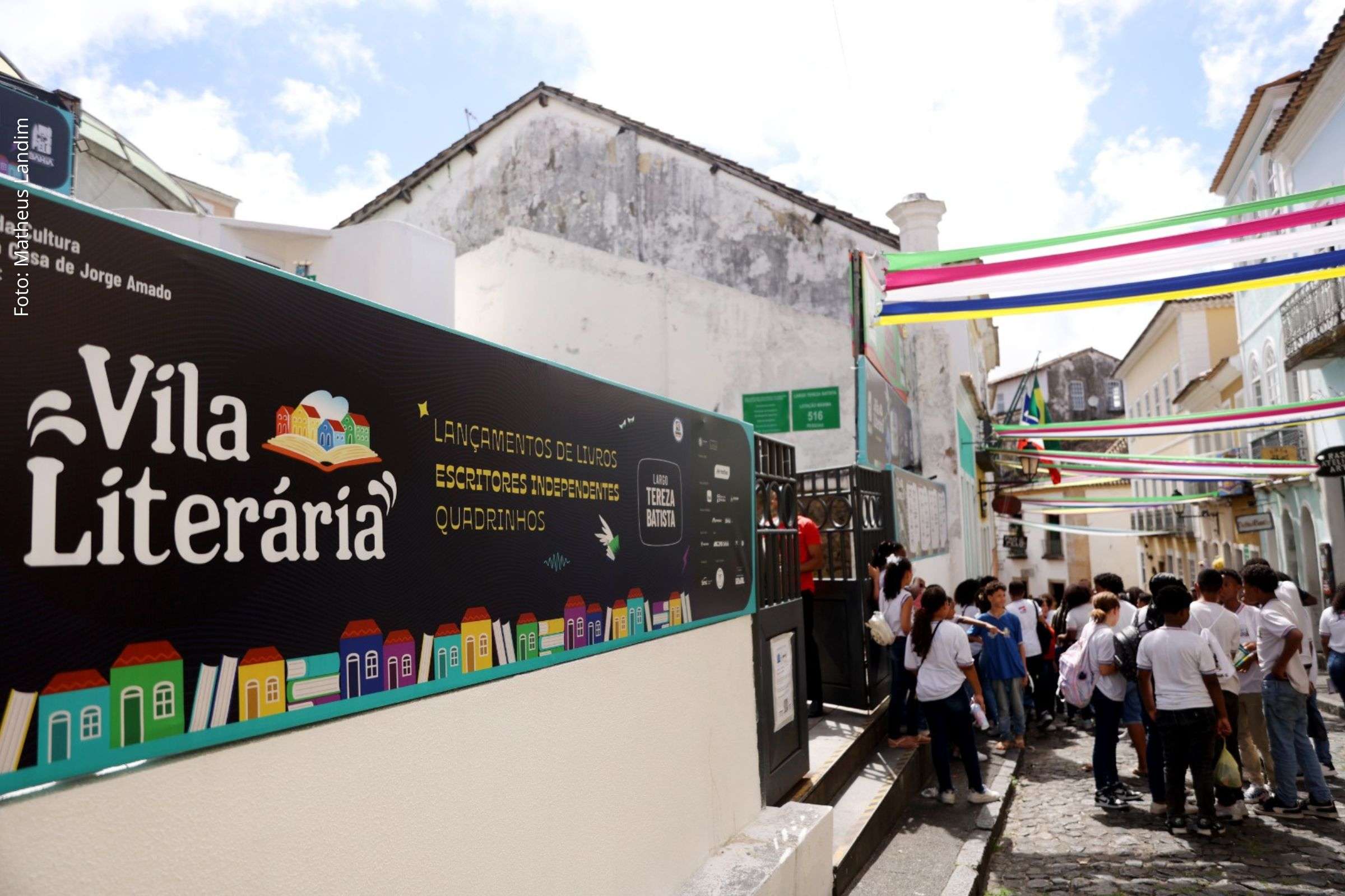 Evento reúne literatura, arte e ações governamentais para fortalecer a cena cultural baiana.