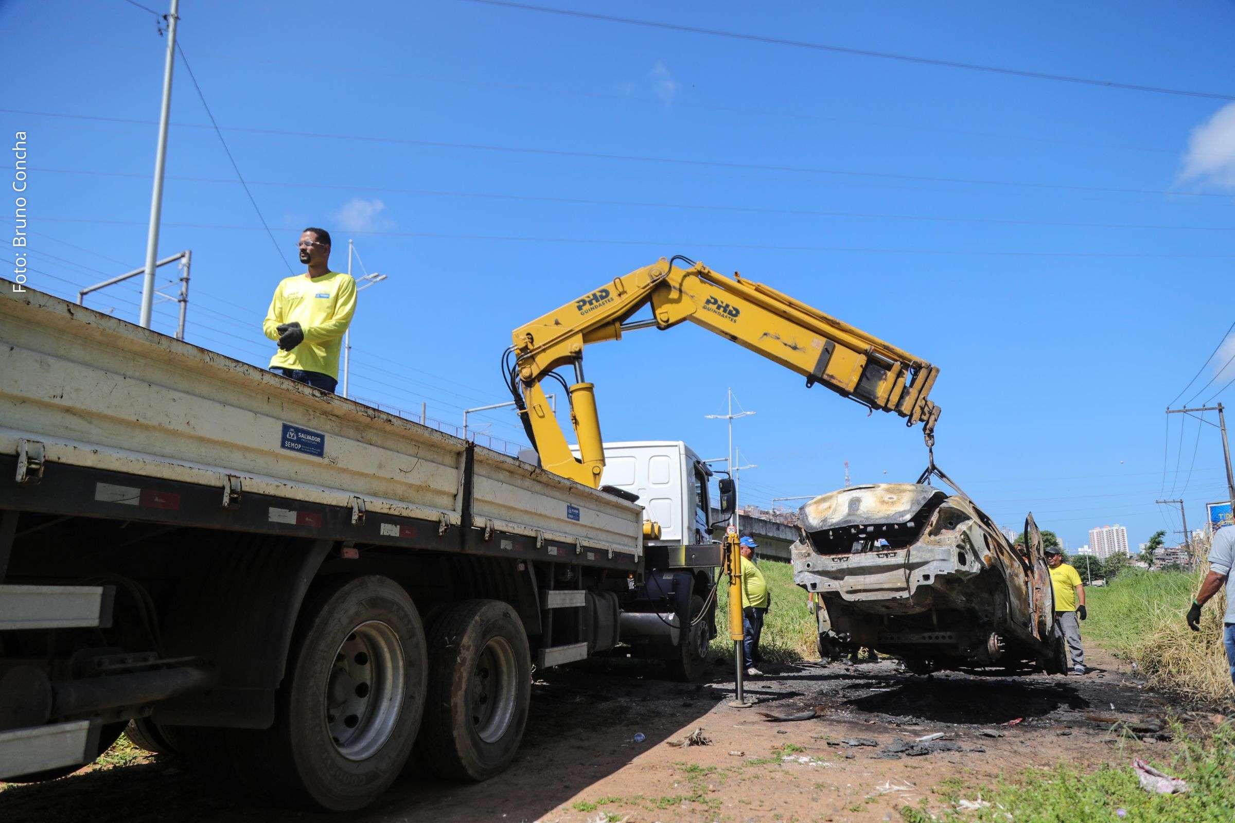 Operação “Cidade Dez, Sucata Zero” retira quase 15 mil veículos e objetos abandonados das ruas de Salvador