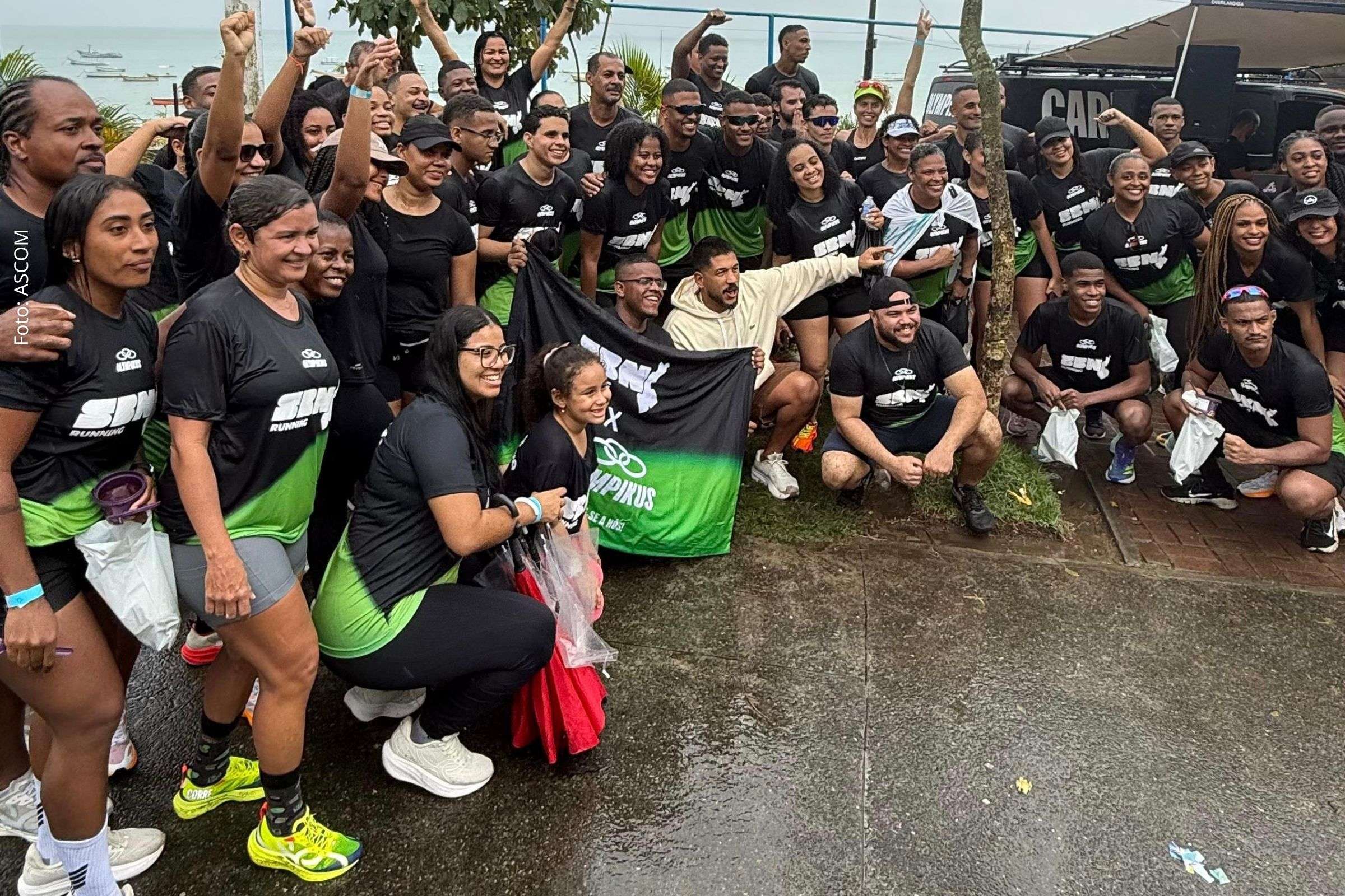 Parceria reuniu mais de 500 corredores em evento que integra calendário esportivo da cidade.
