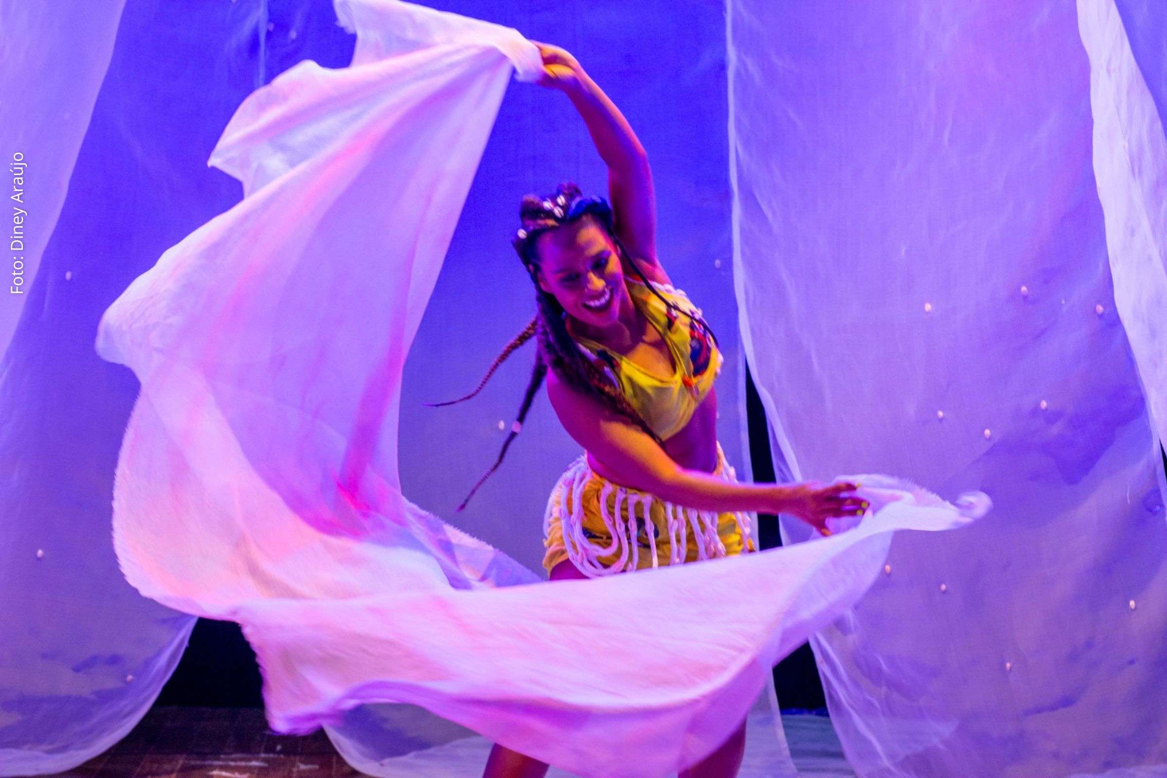 Festival internacional apresenta 16 espetáculos, showcases e residências, conectando teatro baiano a mercados globais.