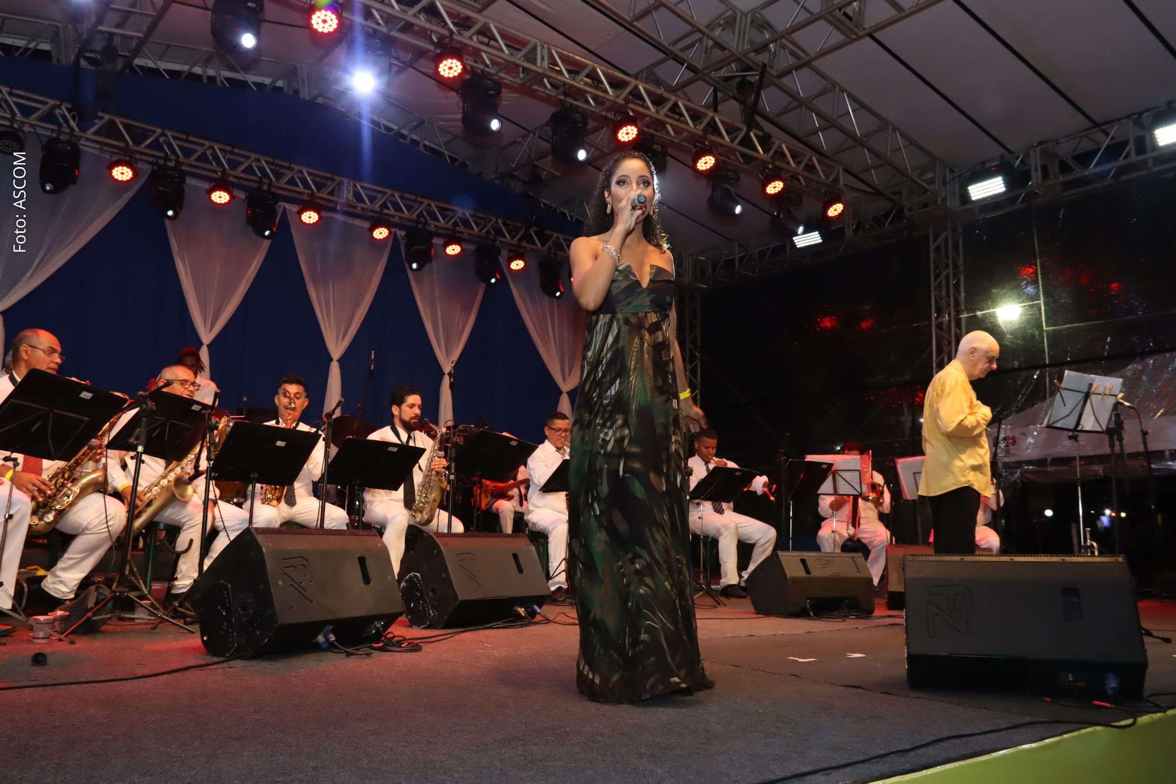 Dois dias de festa gratuita reúnem orquestras, tributos e clássicos da música brasileira e internacional no coração da cidade.