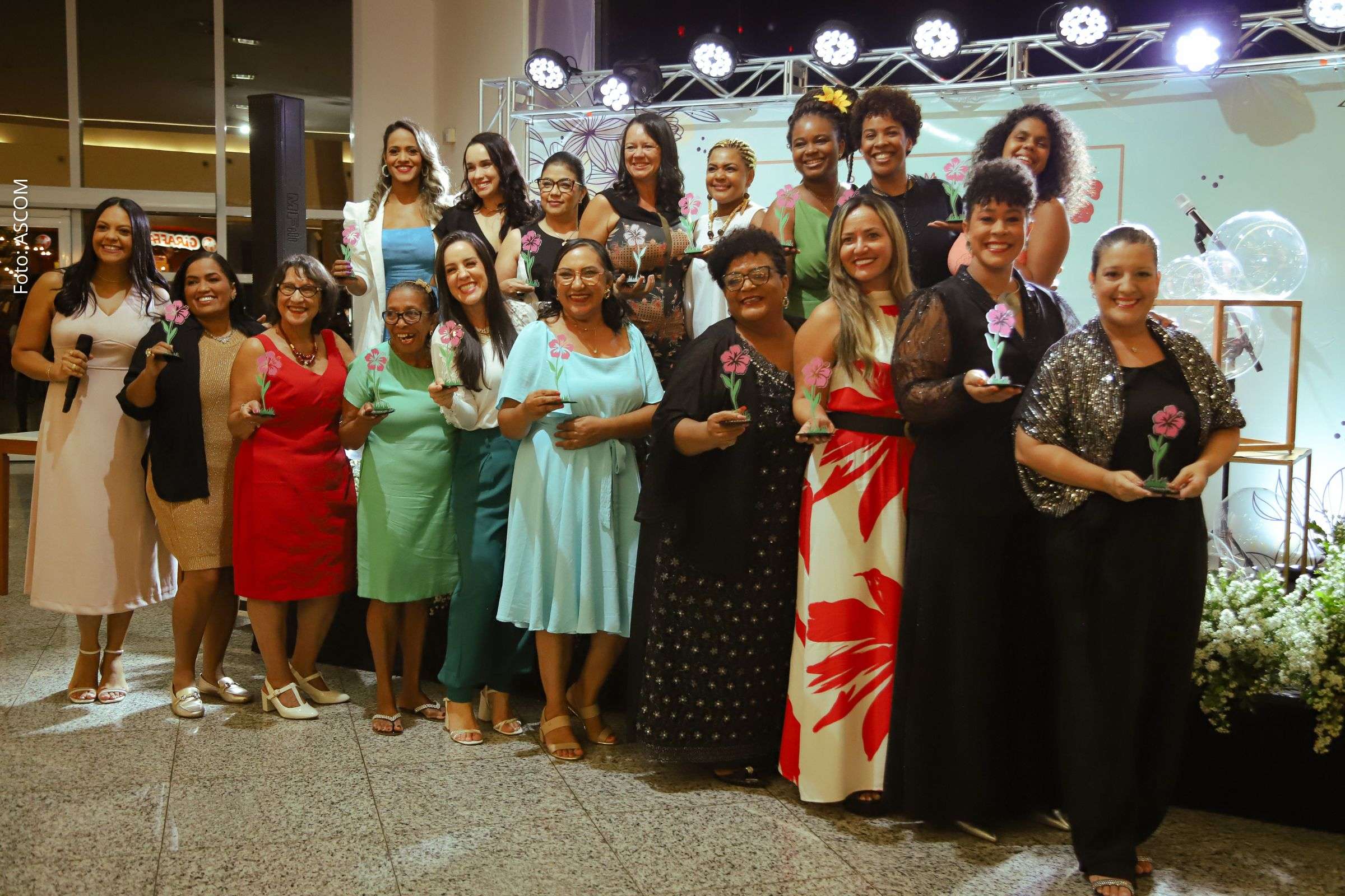 Evento homenageia mulheres que transformam Camaçari e a Região Metropolitana de Salvador com atuação em diversas áreas.