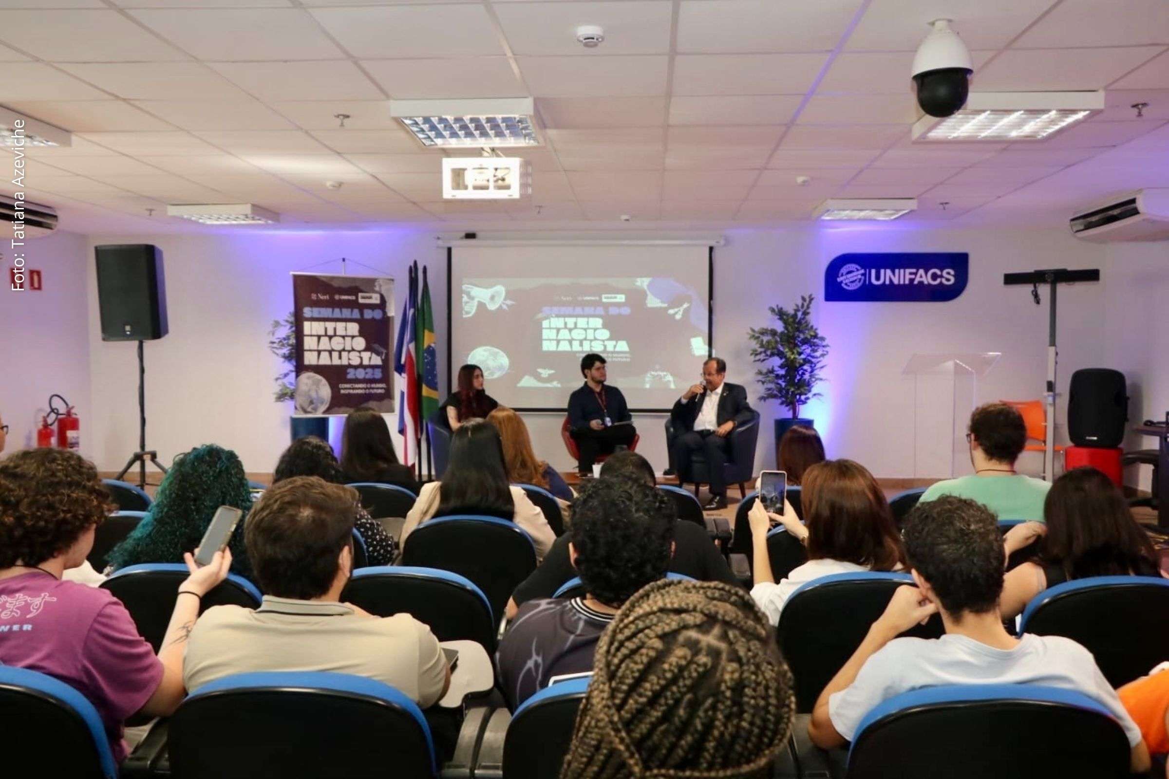 Mesa-redonda abordou conectividade aérea, investimentos estrangeiros e projeção global da Bahia.