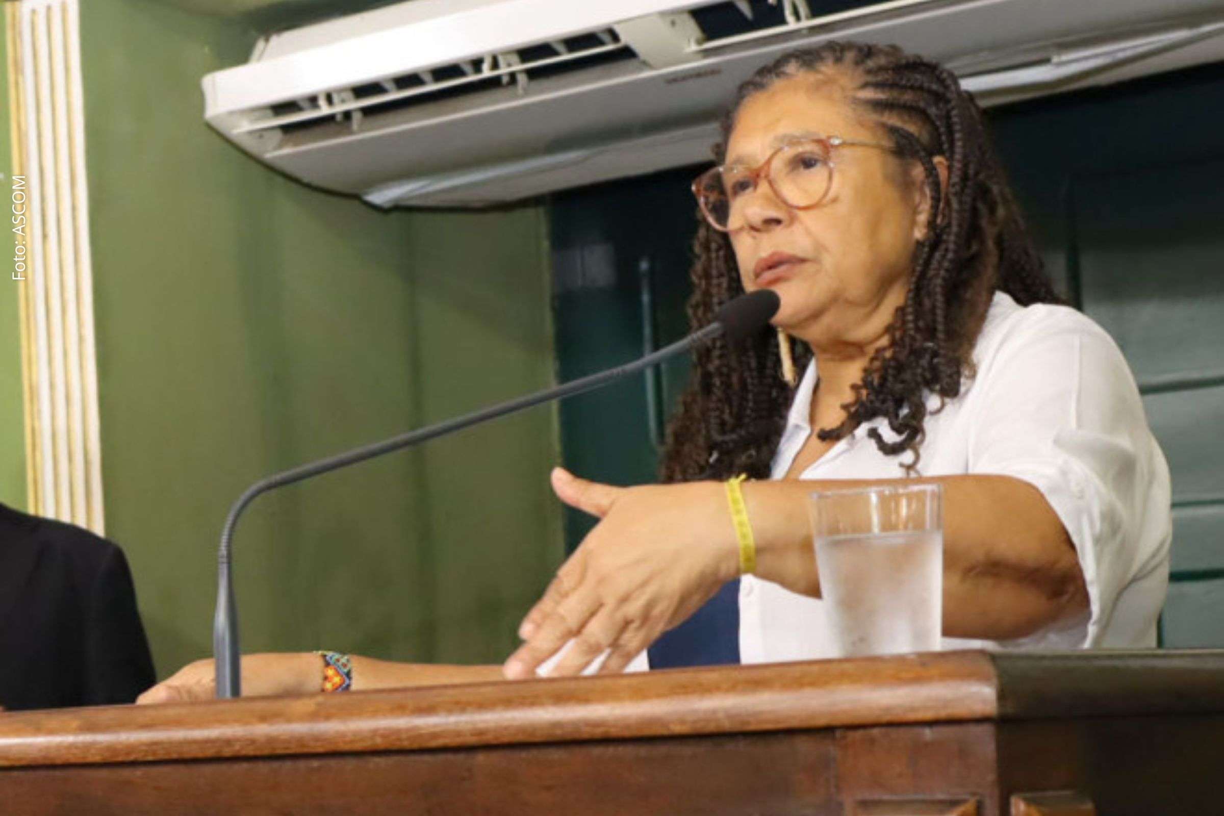Vereadora Marta Rodrigues critica aprovação de projeto de anistia e PEC da Blindagem