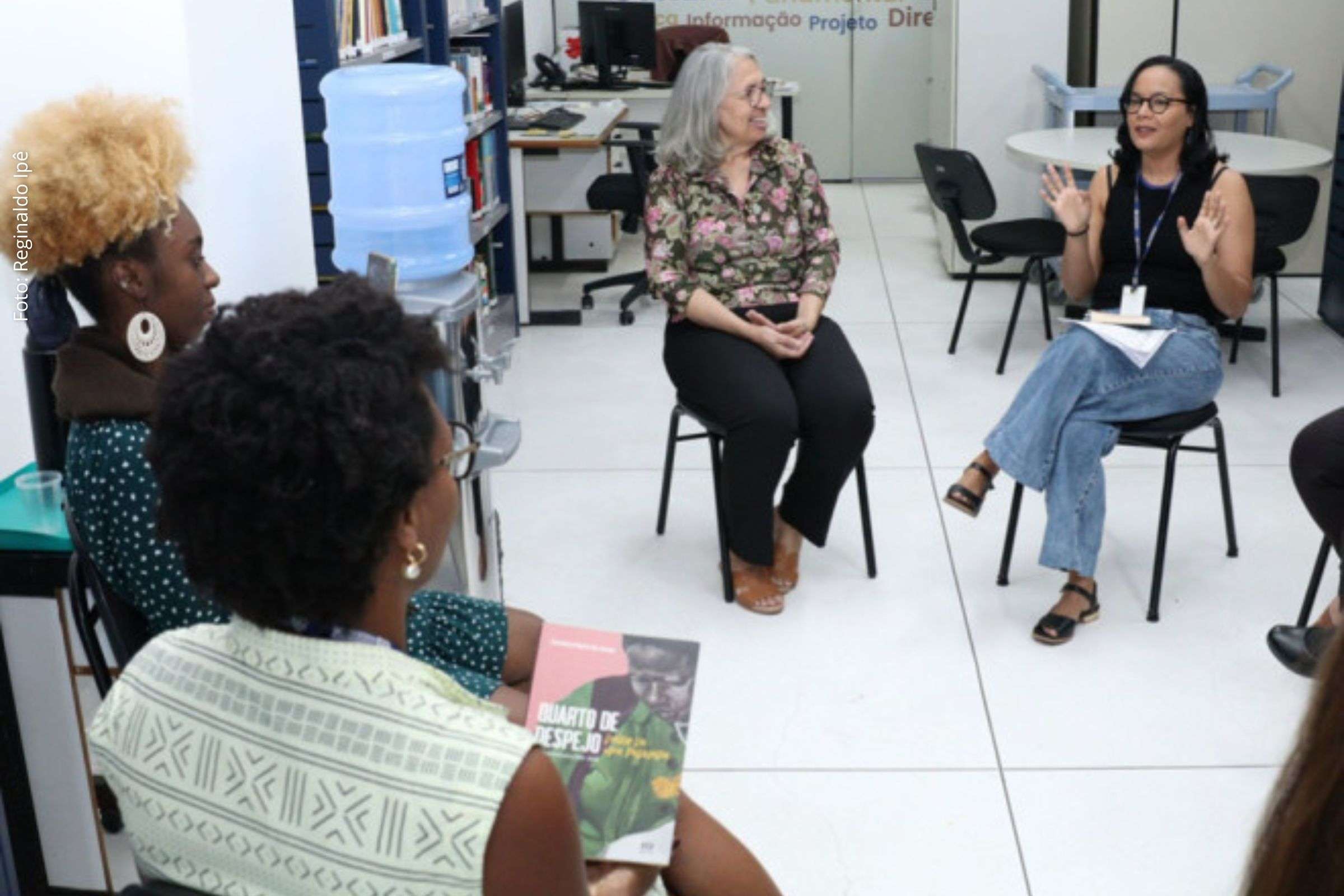 Clube do Livro da Câmara de Salvador celebra um ano com debate sobre “Quarto de Despejo”
