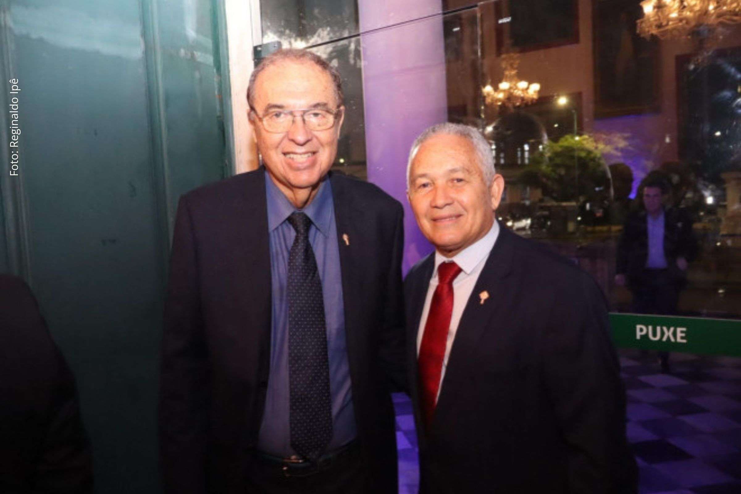 Vereador Téo Senna homenageia 56 anos do jornal Tribuna da Bahia na Câmara de Salvador