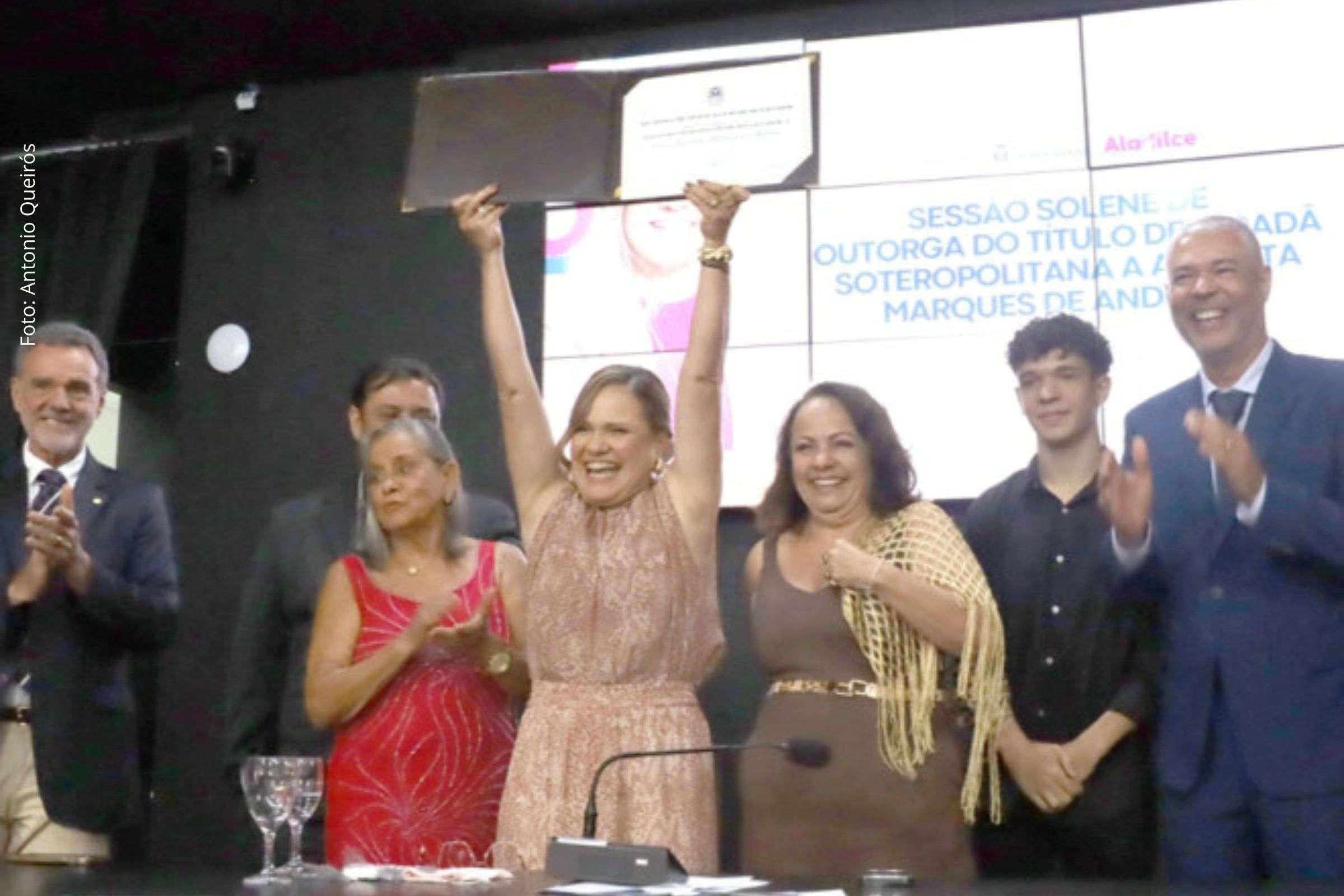 Ana Rita Andrade recebe título de Cidadã de Salvador em sessão solene da Câmara Municipal