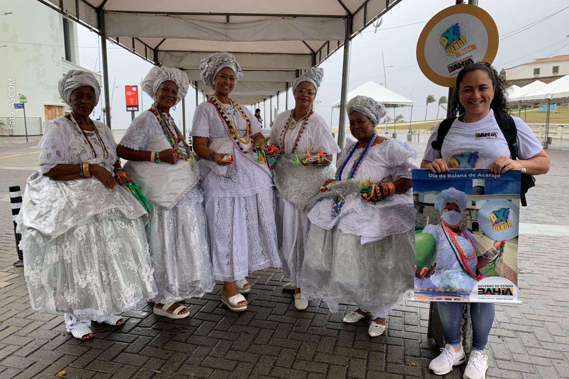 8ª Edição do projeto “Axé com Dendê” homenageia o Dia Nacional das Baianas de Acarajé