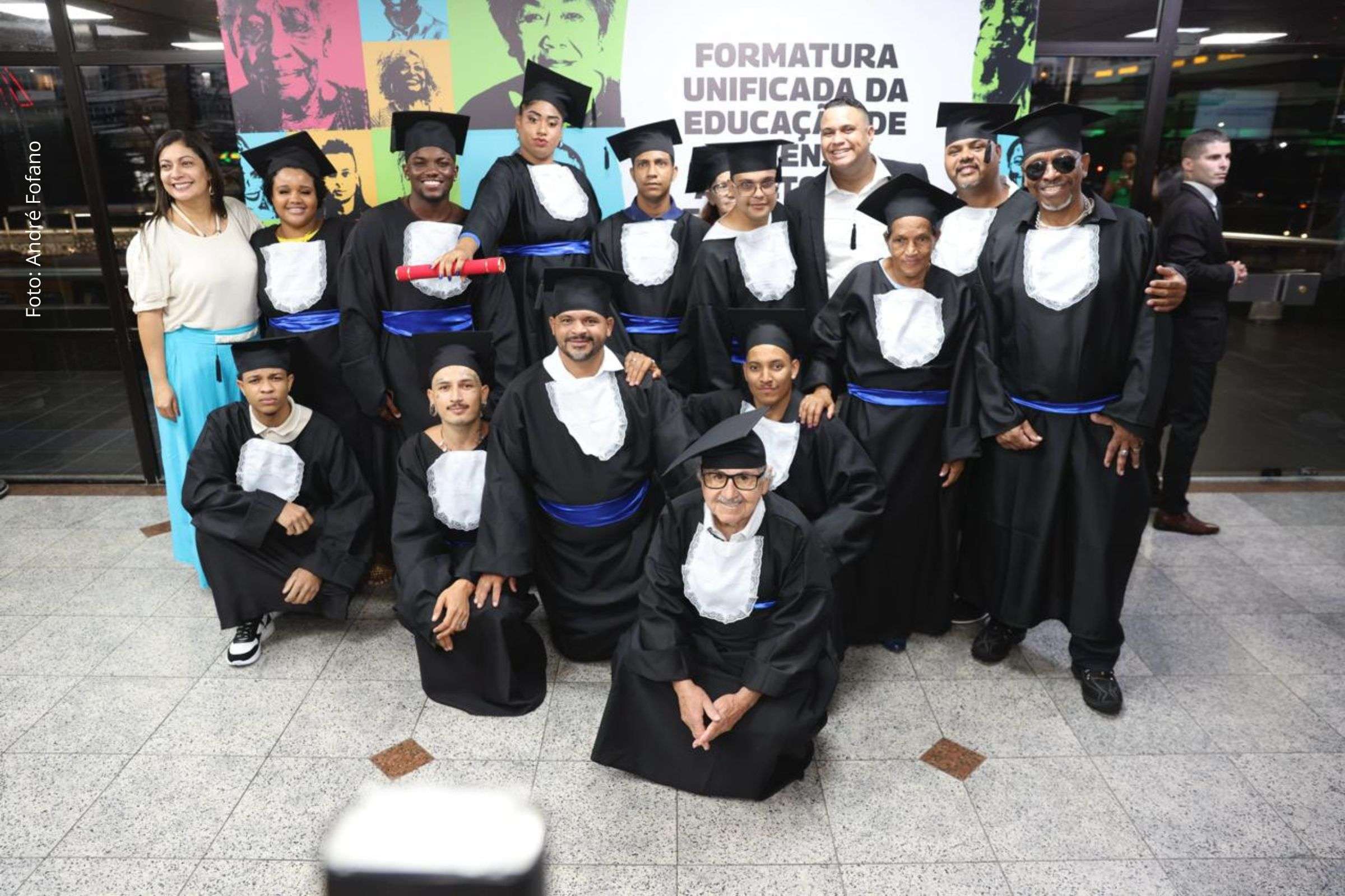 Bahia realiza formatura histórica da EJA em Salvador e certifica 293 estudantes da rede estadual