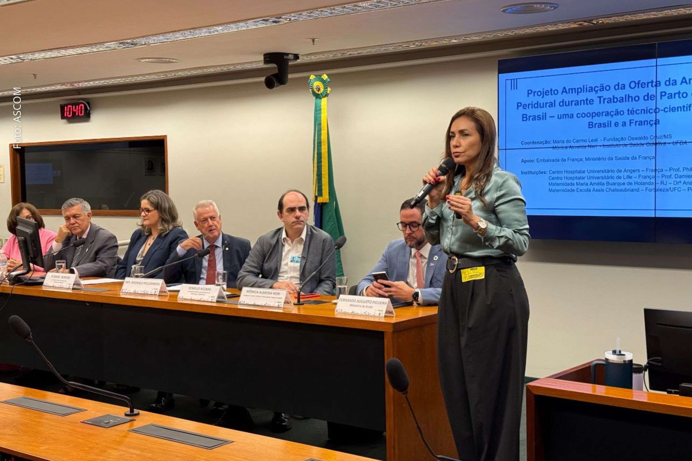 Evento reúne especialistas do Brasil e França para ampliar acesso à analgesia e fortalecer o parto vaginal seguro nas maternidades públicas.
