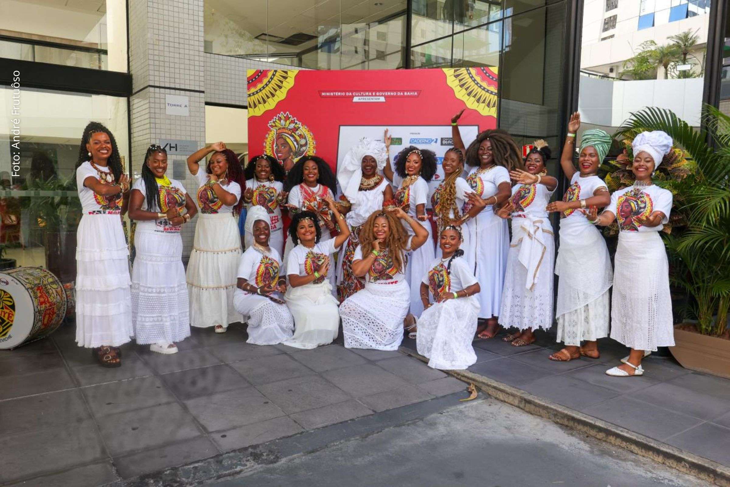 Evento reúne música, dança e concurso da Deusa do Ébano na Senzala do Barro Preto.
