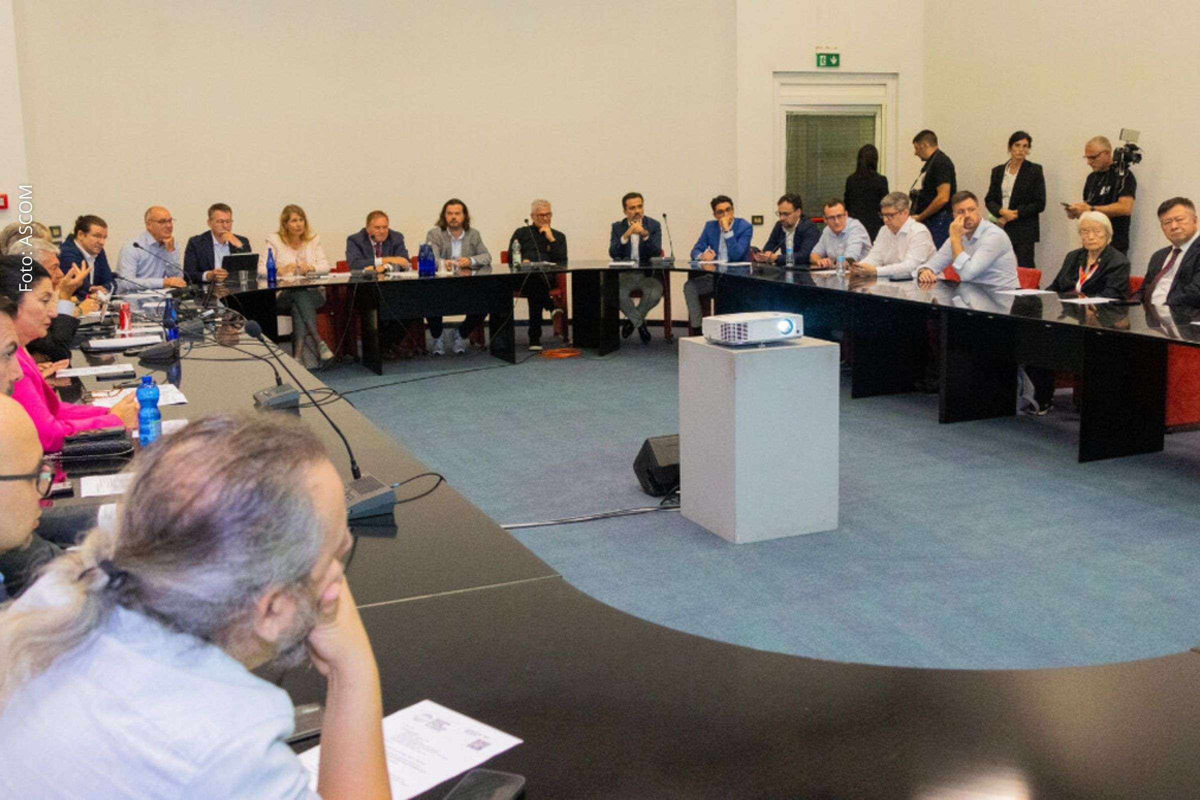 Federação global de rochas naturais realiza primeira reunião oficial nos EUA com participação do Brasil