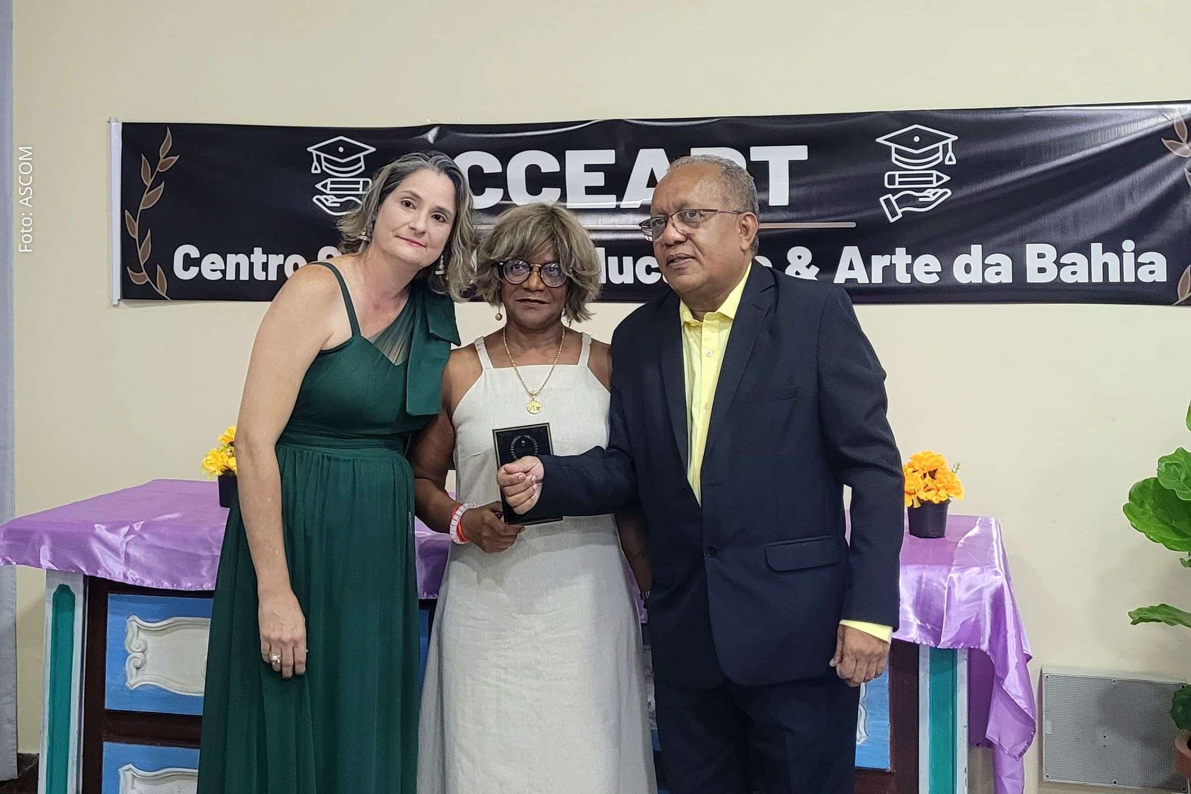 Prêmio CCEART Bahia reconhece escolas e educadores de destaque em cerimônia realizada em Salvador