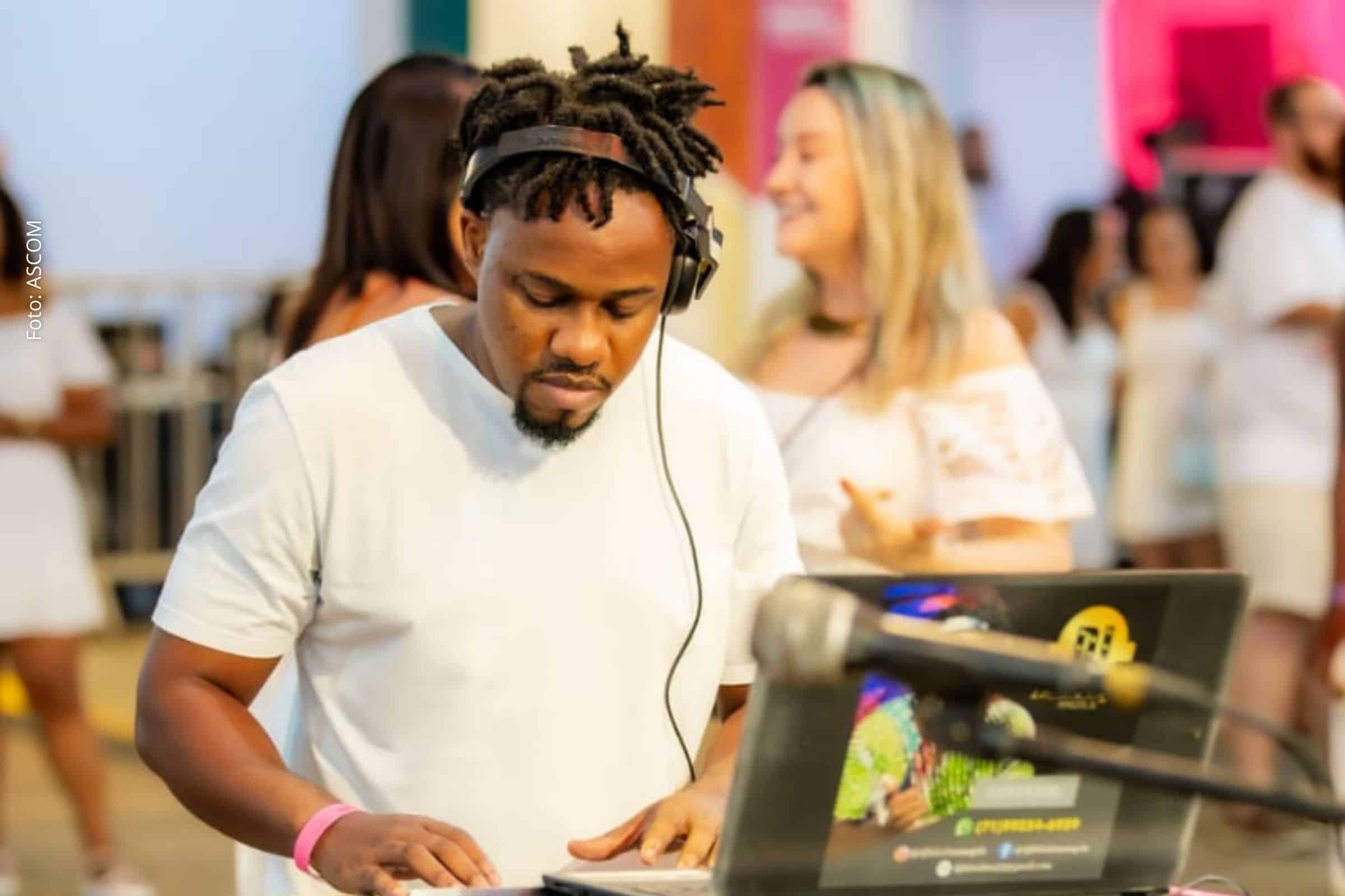 Programação musical especial celebra Yemanjá com DJs do Brasil e da África.