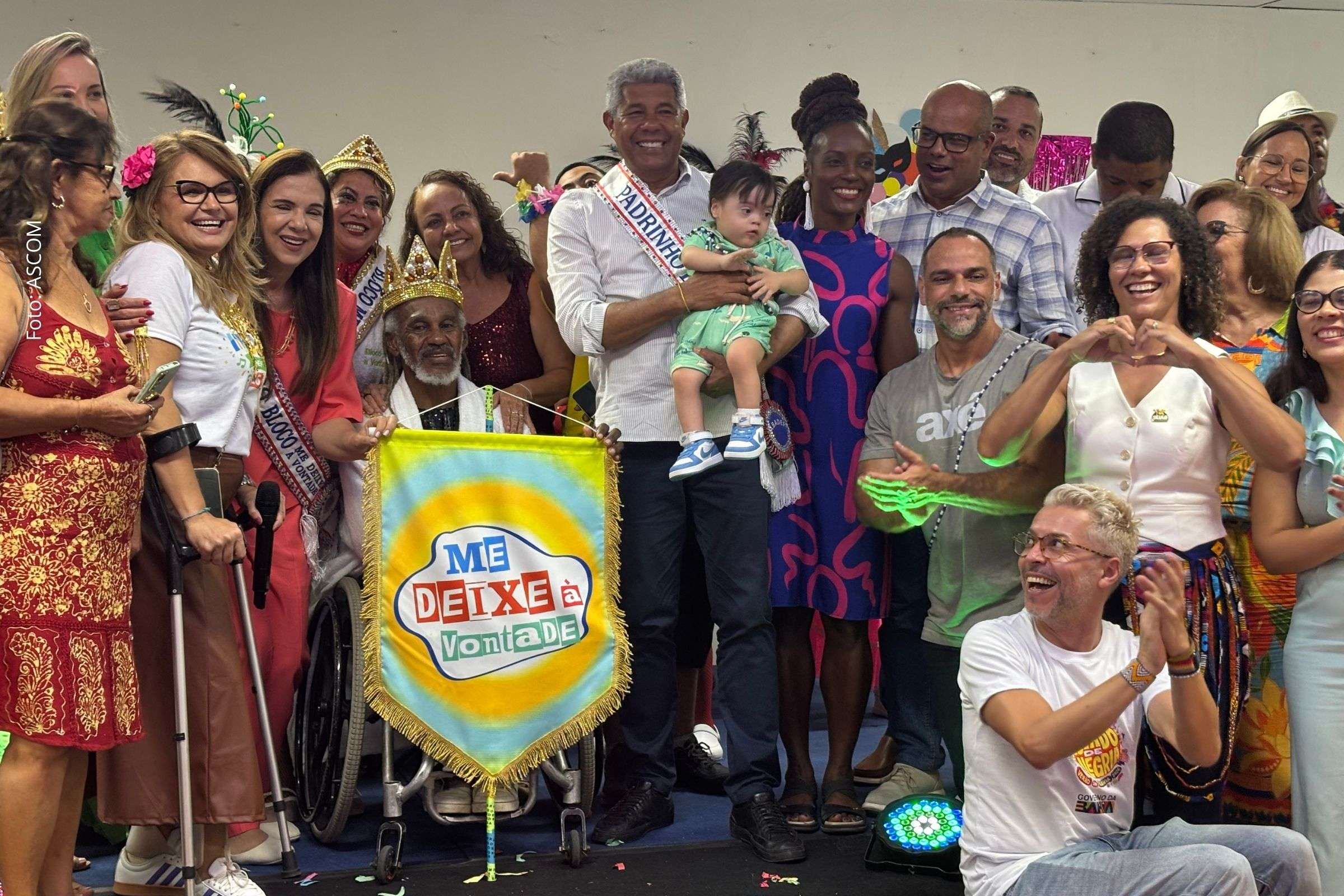 Bloco Me Deixe à Vontade leva acessibilidade ao circuito Osmar no Carnaval de Salvador 2026 com abadá gratuito para pessoas com deficiência