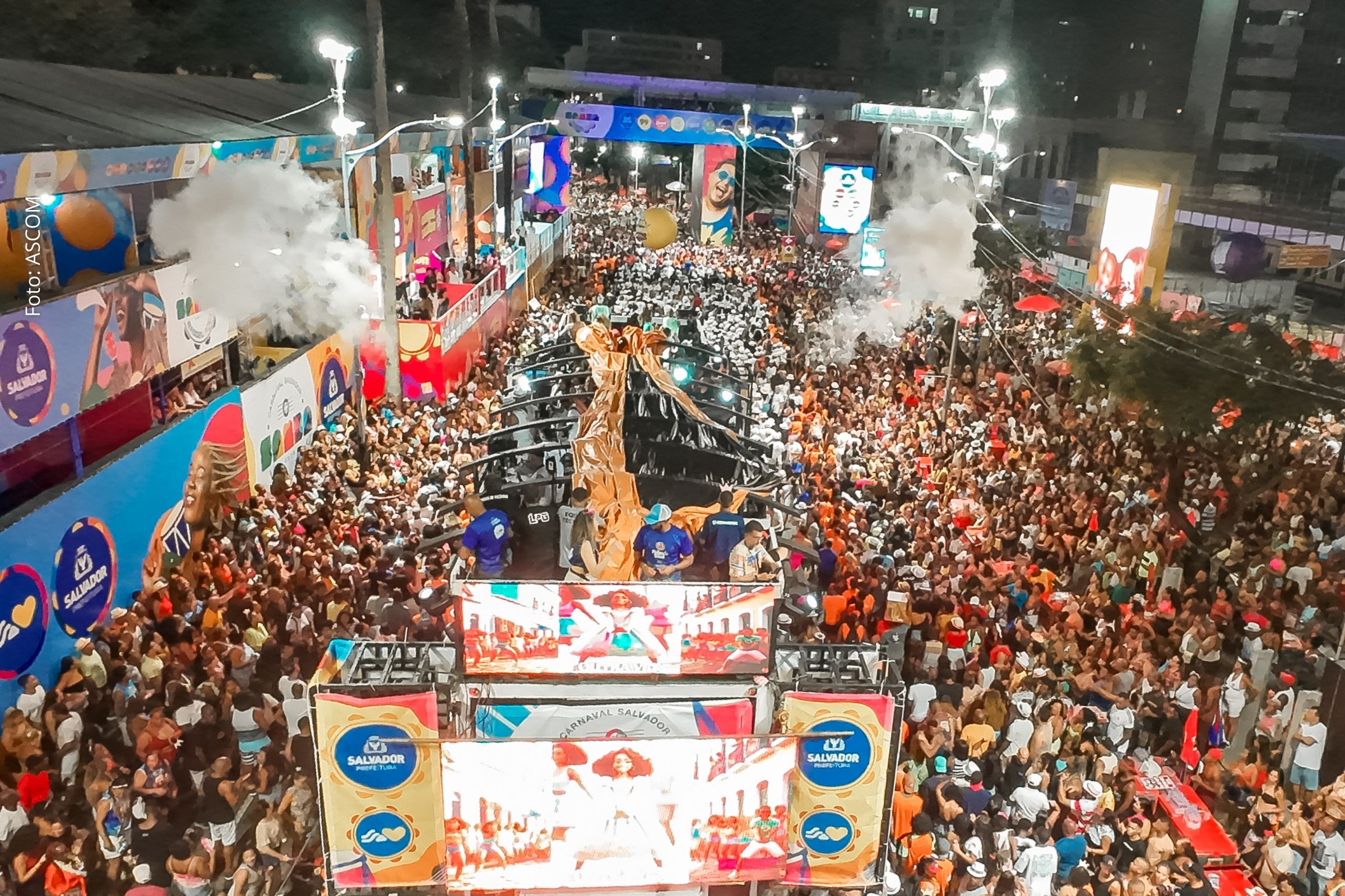 Programação integra artistas, marcas, homenagens, cortejos tradicionais e iniciativas de valorização da cultura afro-brasileira durante a folia na capital baiana.