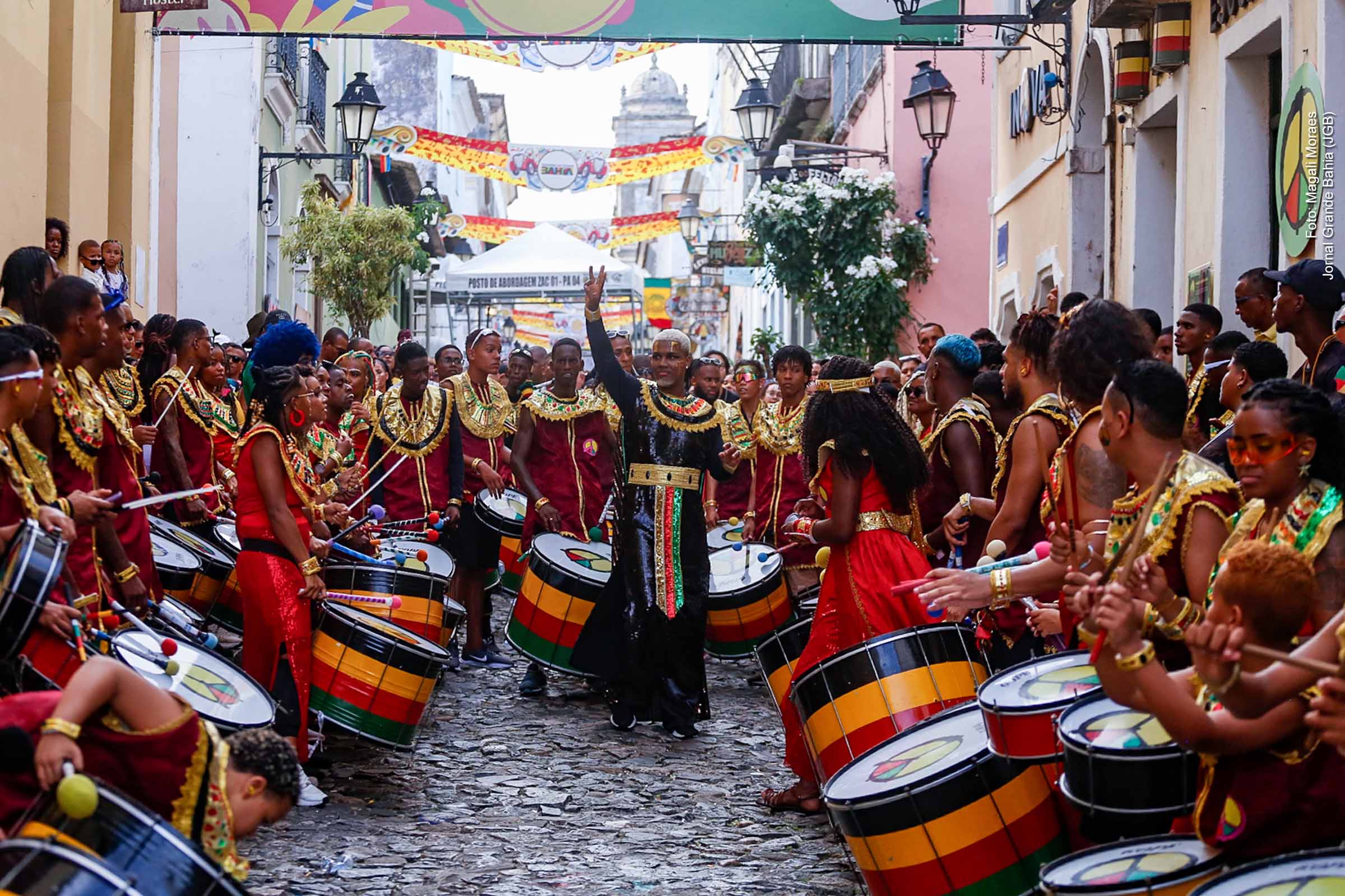 Olodum Mirim leva 121 percussionistas ao Circuito Batatinha e reafirma o Carnaval 2026 da Bahia como espaço de educação e inclusão