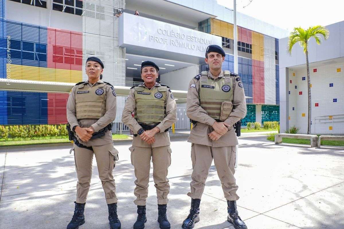 Operação Volta às Aulas 2026 reforça segurança nas escolas estaduais com rondas policiais e ações integradas em Salvador e Região Metropolitana