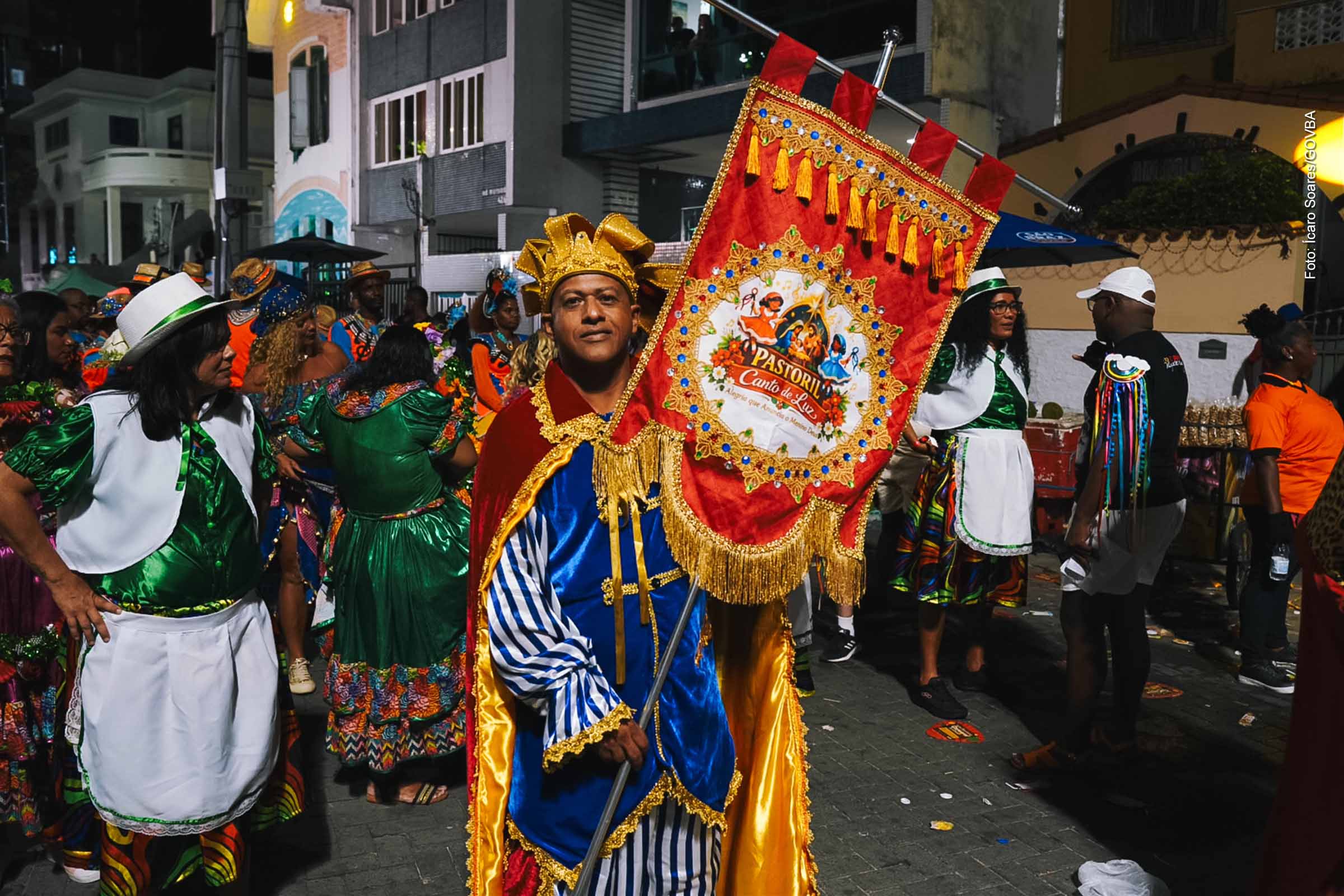 Pastoril e cultura popular ganham destaque em cortejo carnavalesco no centro histórico de Salvador