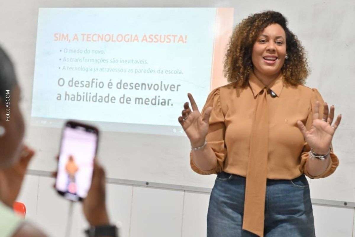 Educação digital avança no Brasil com nova política nacional e amplia desafio de formar estudantes críticos no ambiente online