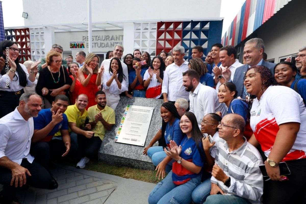 Governo da Bahia entrega escola modernizada e novo CSU em Valéria fortalecendo educação e assistência social