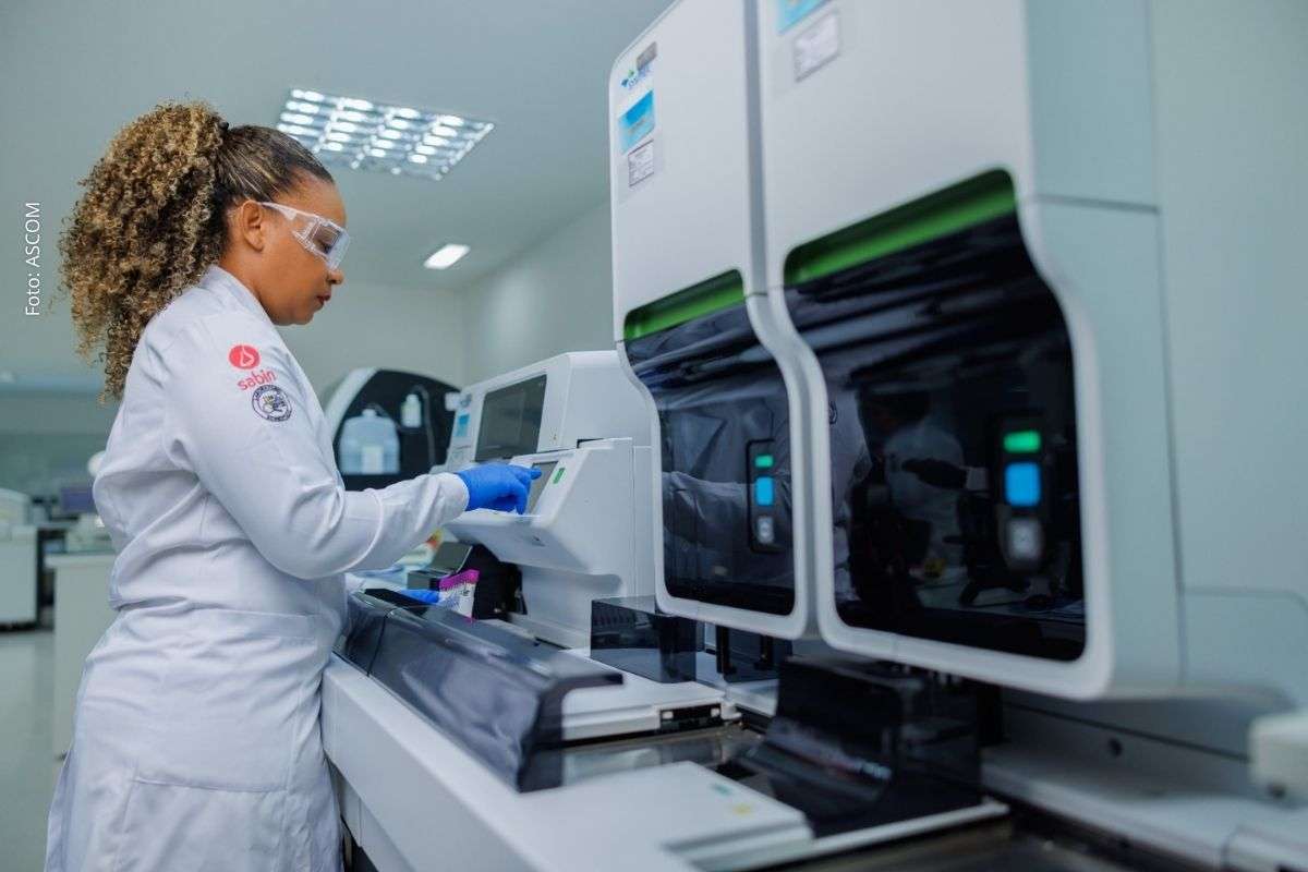 Mpox avança no Brasil: Bahia confirma caso importado e diagnóstico por RT-PCR reforça detecção precoce da variante 1b