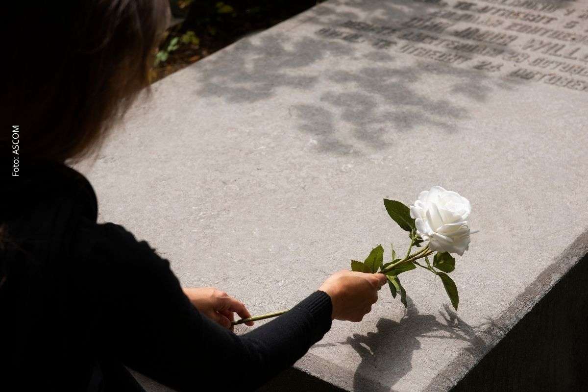 Especialistas apontam sinais de alerta e orientam sobre o processo de elaboração emocional diante da ausência.
