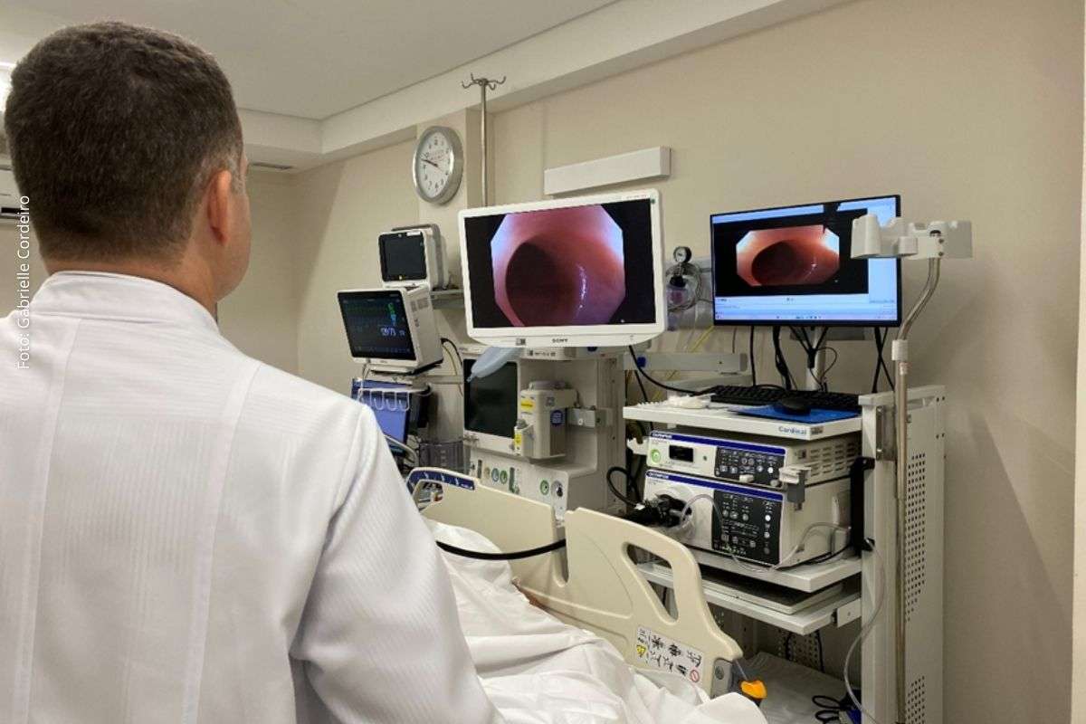 Campanha Março Azul 2026 alerta: Prevenção do câncer de intestino deve começar aos 45 anos e reforça importância do diagnóstico precoce