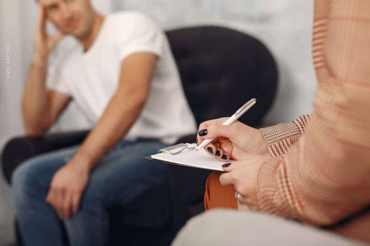 Hiperconectividade e redes sociais elevam casos de ansiedade, dependência tecnológica e queda de foco, aponta neuropsicóloga