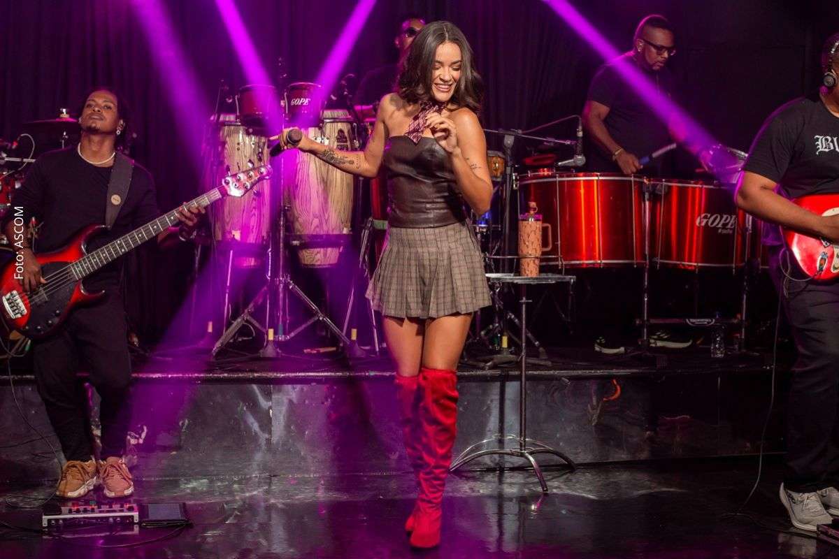 Alice Moraes grava audiovisual em Salvador com faixa autoral e repertório de axé no Studio M
