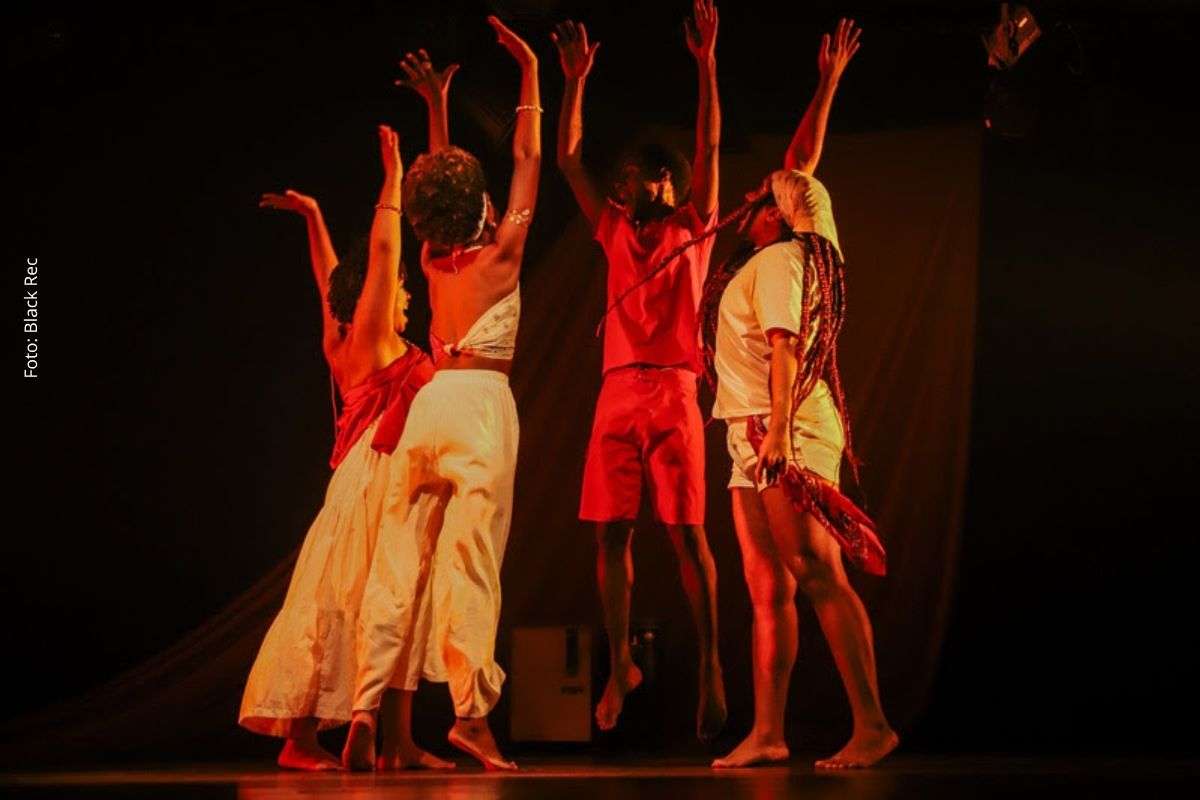 Espetáculo gratuito reúne processos criativos de formação em cena no centro histórico de Salvador.