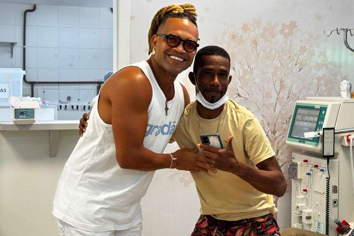 Ação do projeto “Música Cura” transformou ambiente hospitalar e levou apresentações a pacientes renais.