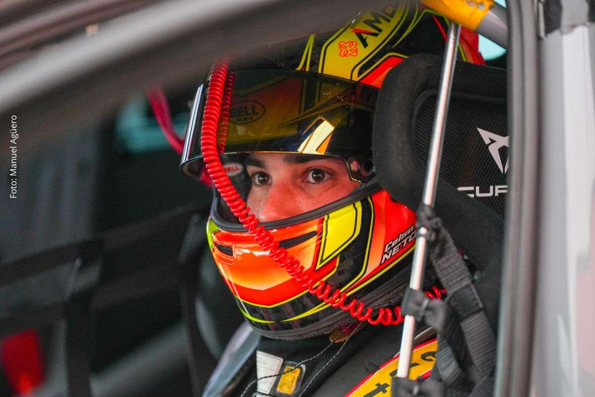 Piloto baiano compete na categoria TCR e enfrenta desafios técnicos e estratégicos na Califórnia.