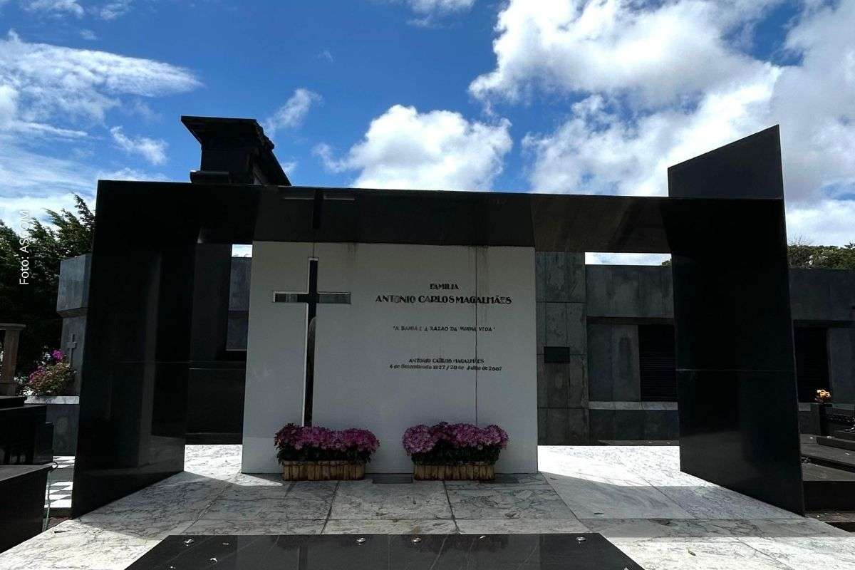 Cemitério Campo Santo em Salvador preserva memória histórica e impulsiona busca por planos familiares