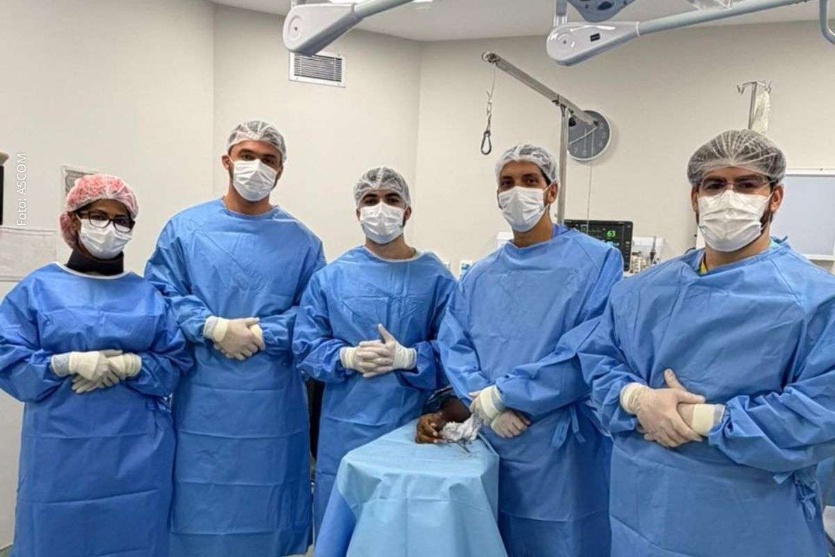 Procedimento inédito no estado utiliza técnica com microcâmera e reduz impacto cirúrgico em lesão ligamentar.