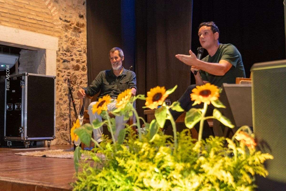Livro de André Fraga é apresentado na Barroquinha com presença de Eduardo Jorge e discussão sobre agenda ambiental urbana.