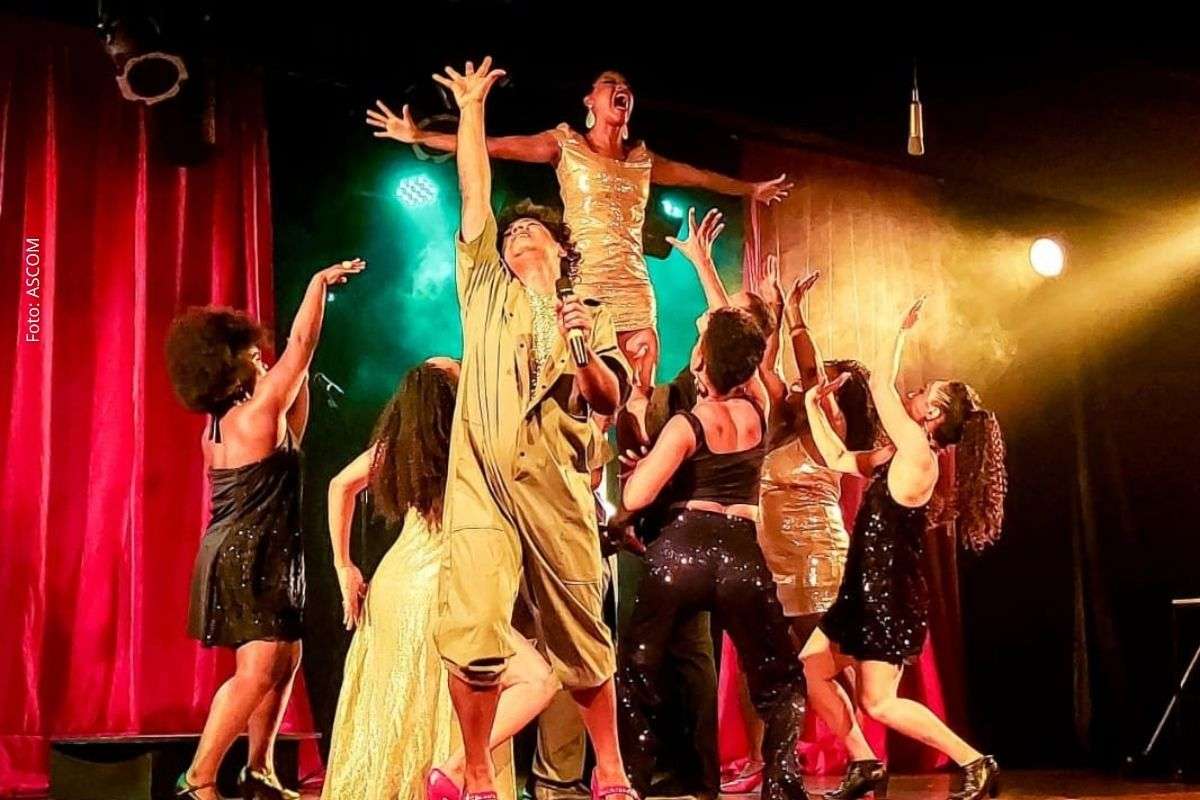 Programação contempla peças adultas e infantis, com apresentações em diversos teatros da capital baiana.