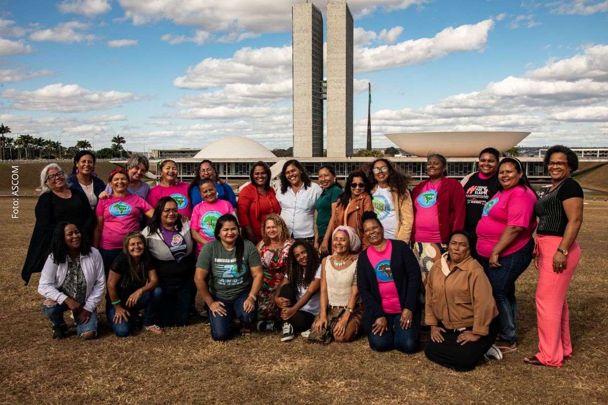 Publicação reúne histórias de 25 trabalhadoras e evidencia impacto social, econômico e ambiental da reciclagem.