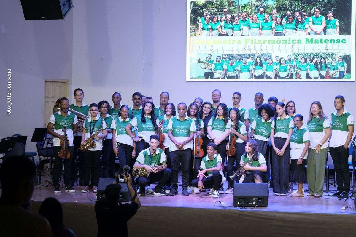 Apresentação realizada no final de abril reúne comunidade e evidencia evolução musical de jovens integrantes.