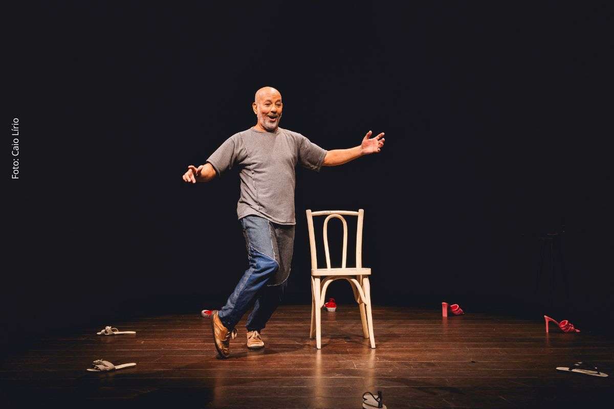 Projeto Elos e Elãs promove programação cultural na Casa Preta com teatro, dança, formação técnica e debates sobre relações de trabalho nas artes.