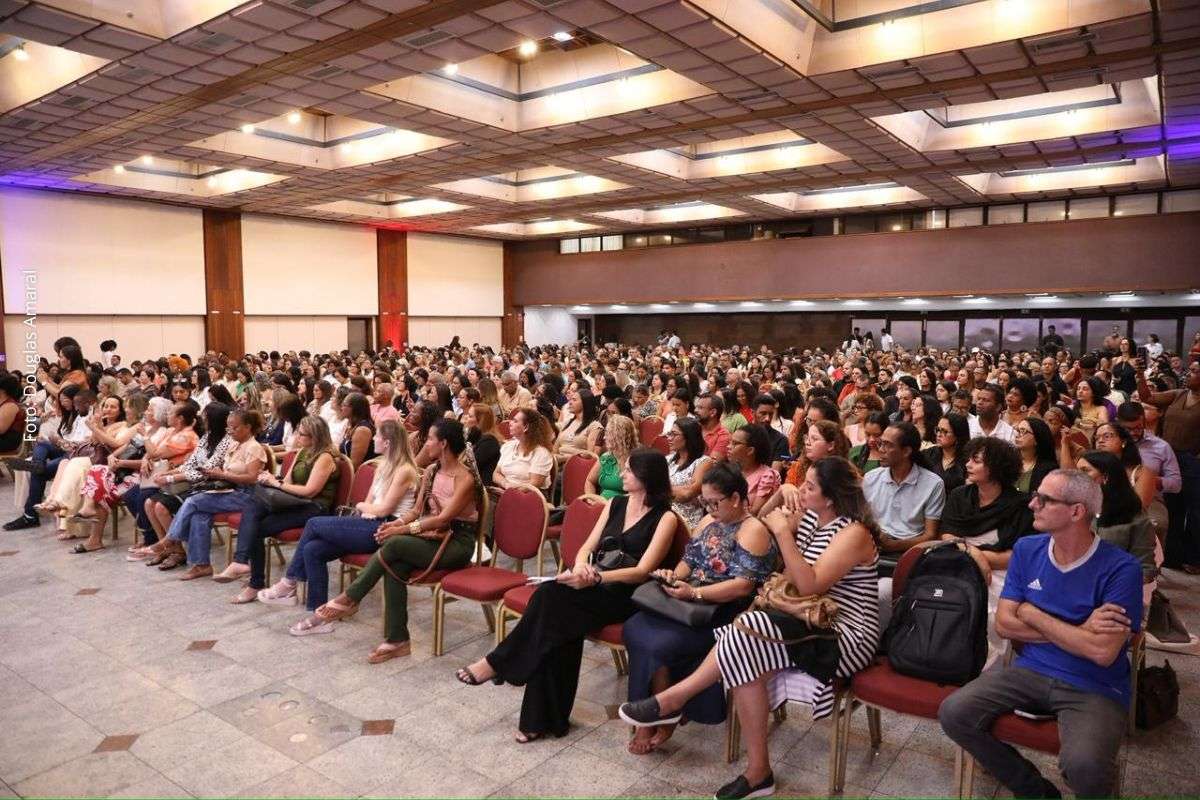 Governo da Bahia reúne 820 gestores em Salvador para ampliar educação integral e fortalecer gestão nas escolas estaduais